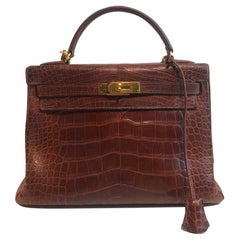 Retro HERMES Kelly 32 Alligator And Golden Jewelry