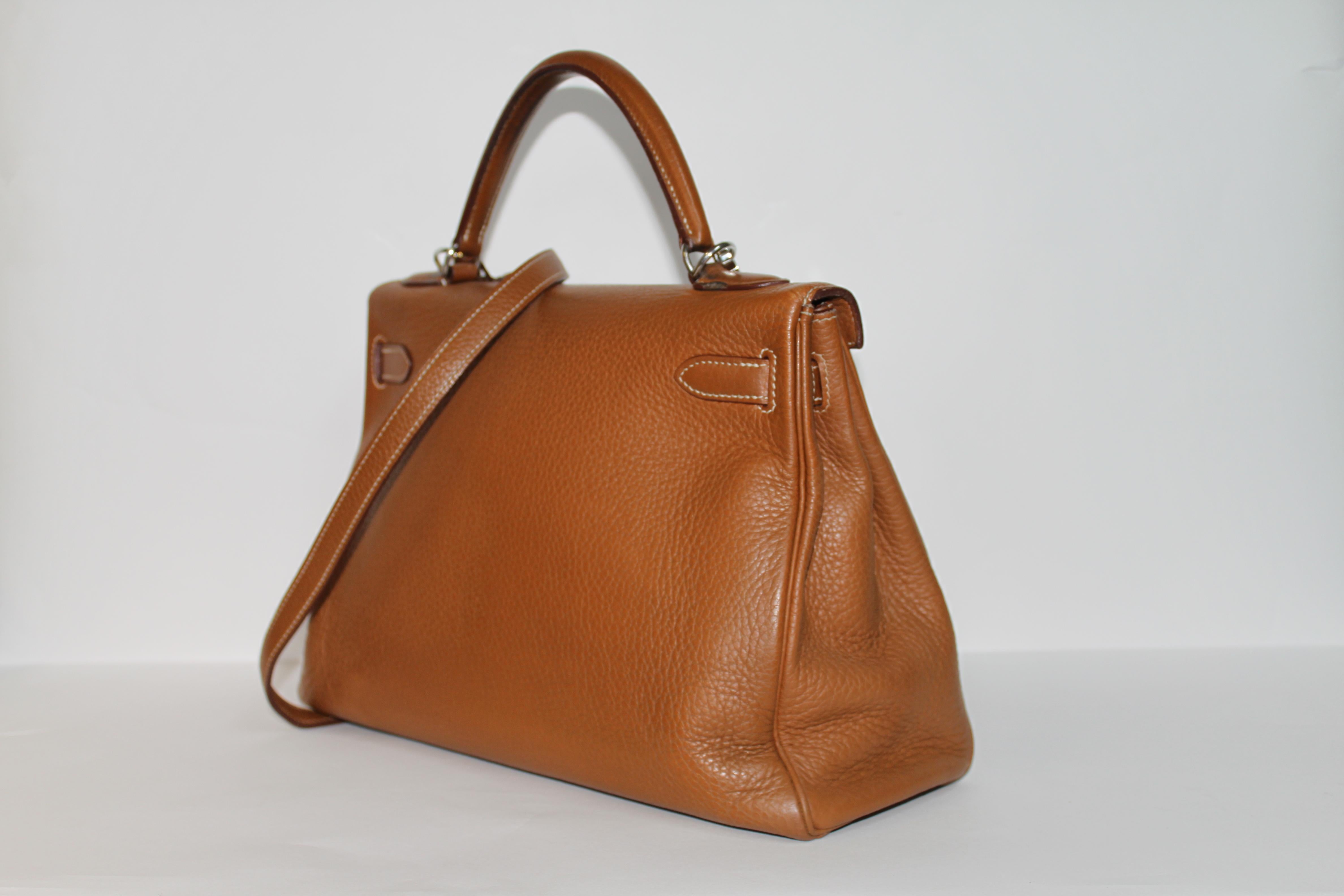 Hermes Kelly 32 Bag brown leather epsom/tan with silver Hardware Tote/Crossbody In Good Condition For Sale In Berlin, DE
