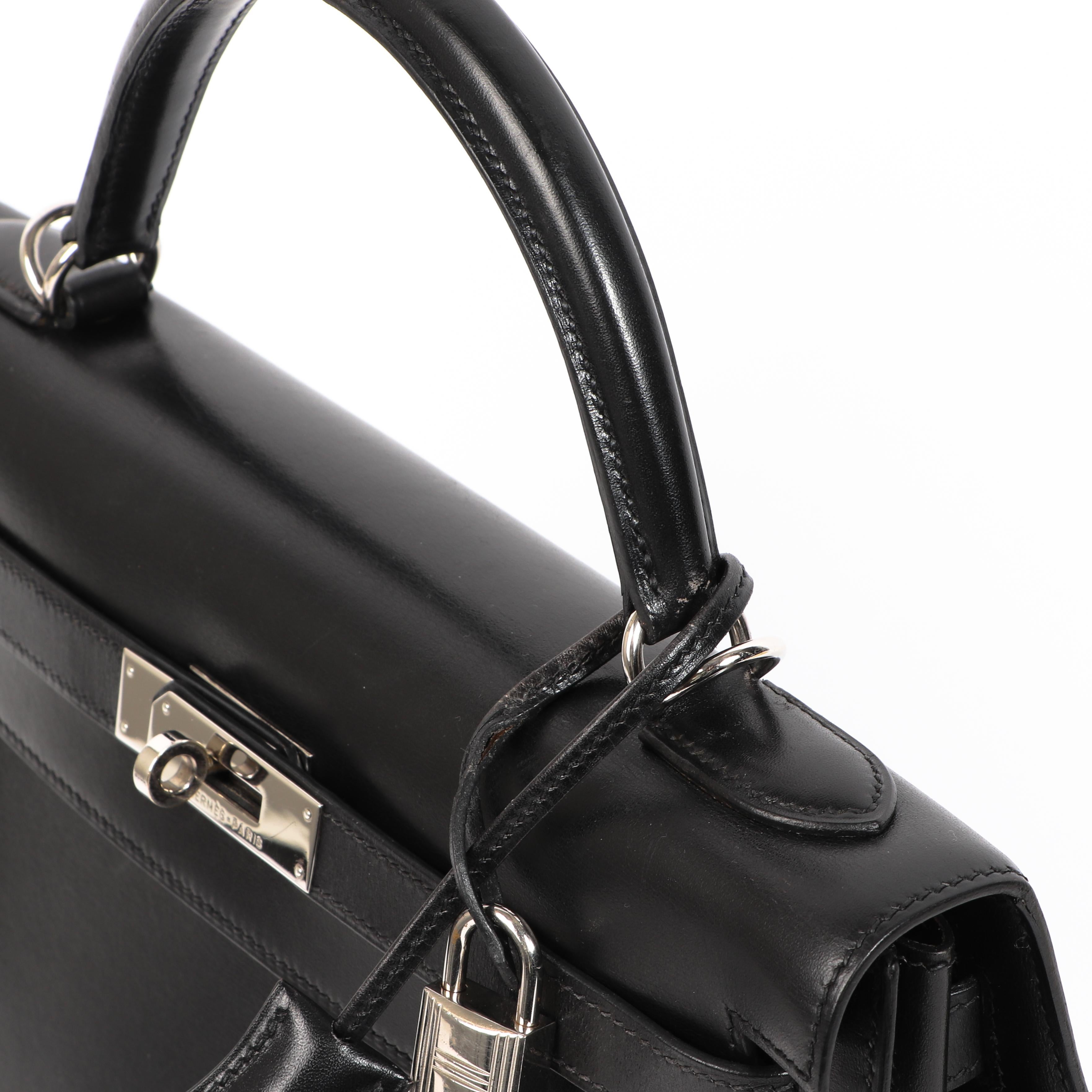 Hermès Kelly 32 Schwarzer Kasten Palladium Hardware für Damen oder Herren