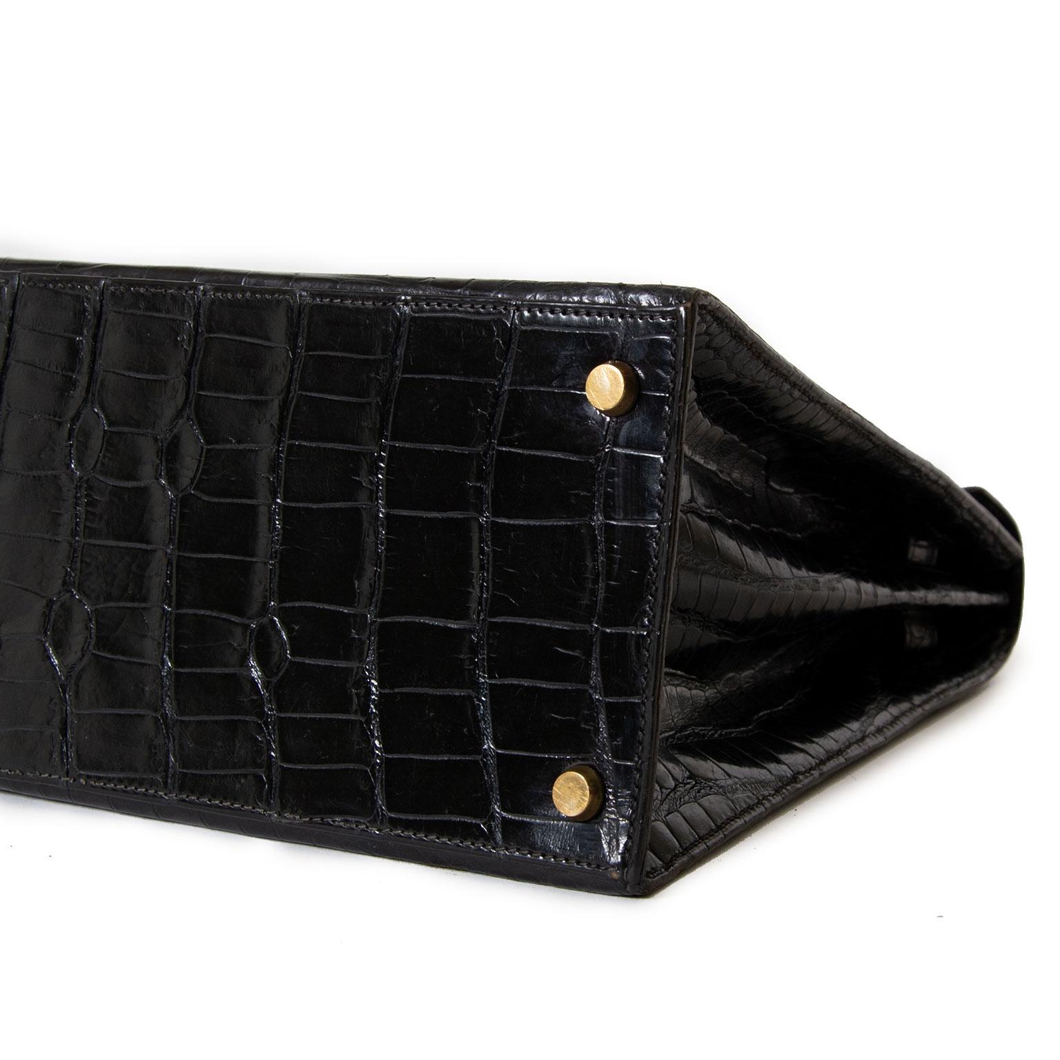 Hermes Kelly 32 Black Crocodile GHW + STRAP  In Good Condition For Sale In Antwerp, BE