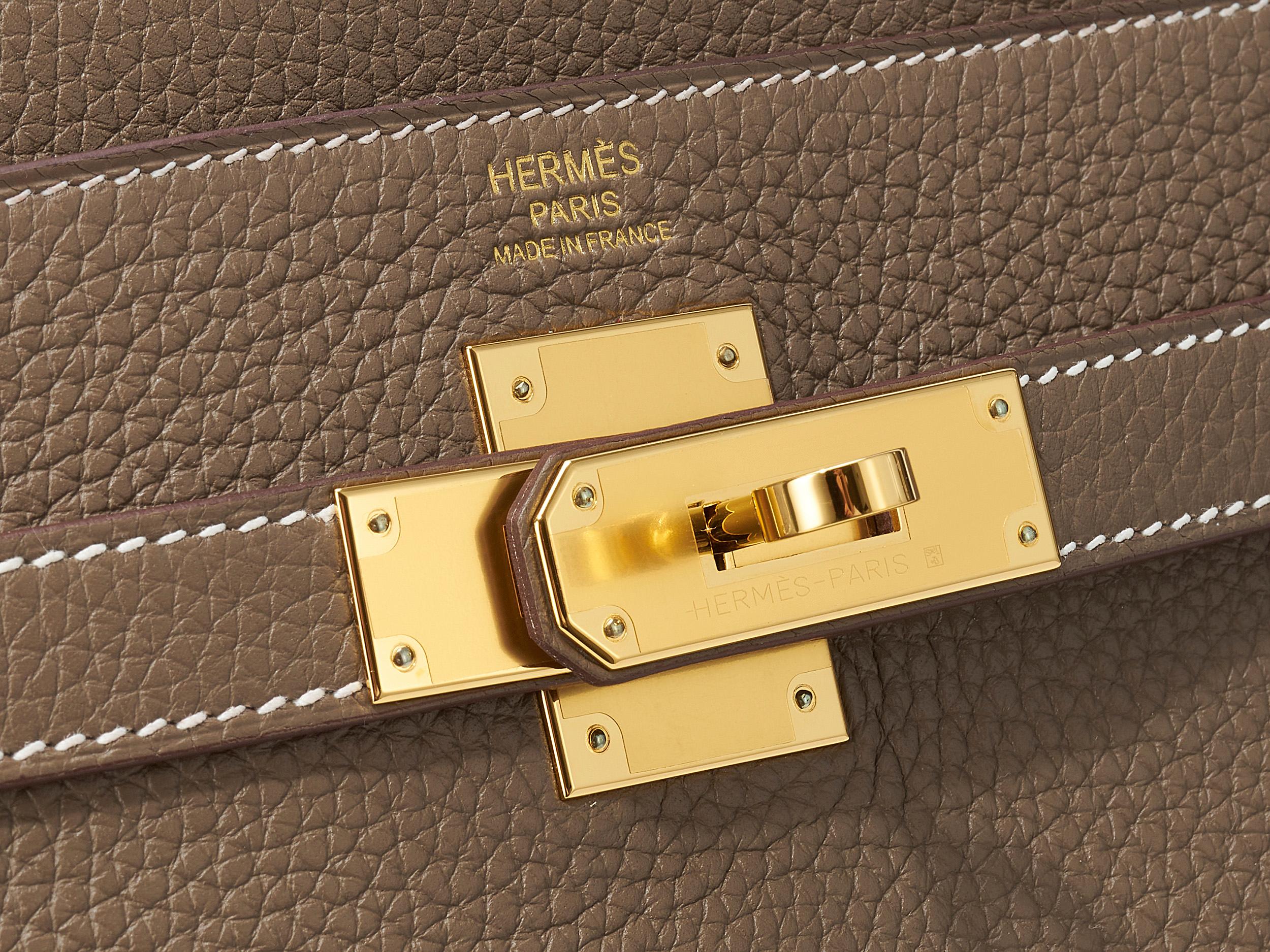 Hermès Kelly 32 Etoupe Taurillon Clemence Gold Hardware Excellent état - En vente à Berlin, DE