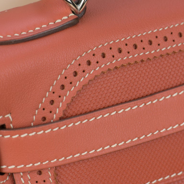 Hermès Kelly 32 Ghillies Retourne Swift Leather with Palladium Hardwar –  Dandelion Antiques