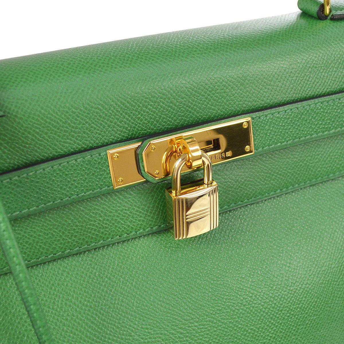 Hermes Kelly 32 GreenLeather Gold Top Handle Satchel Evening Shoulder Bag 

Leather
Gold tone hardware
Leather lining
Date code present
Made in France
Handle drop 3.5