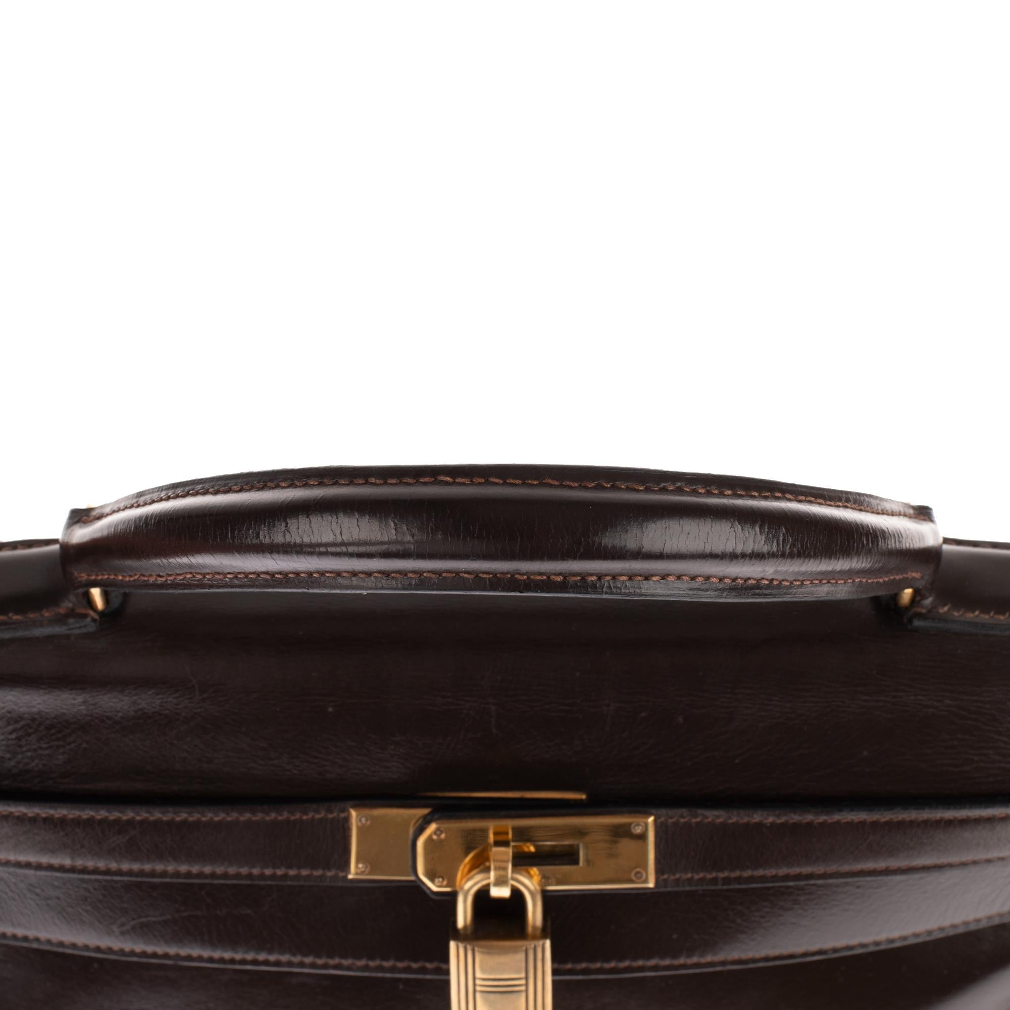 Hermès Kelly 32 handbag in brown calfskin leather with strap and golden hardware 4