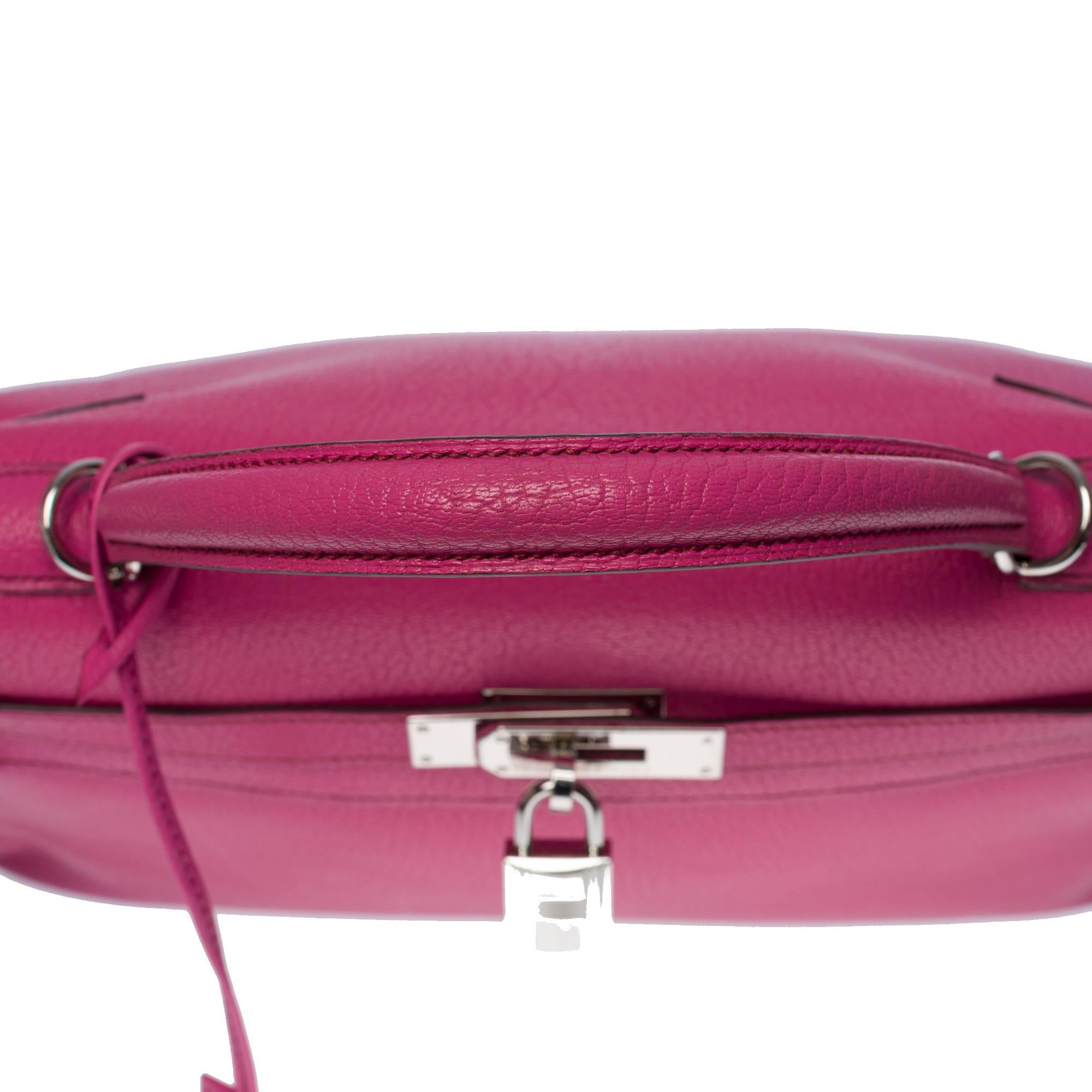 Hermès Kelly 32 handbag strap in Fuchsia Mysore Chèvre leather, silver hardware 3