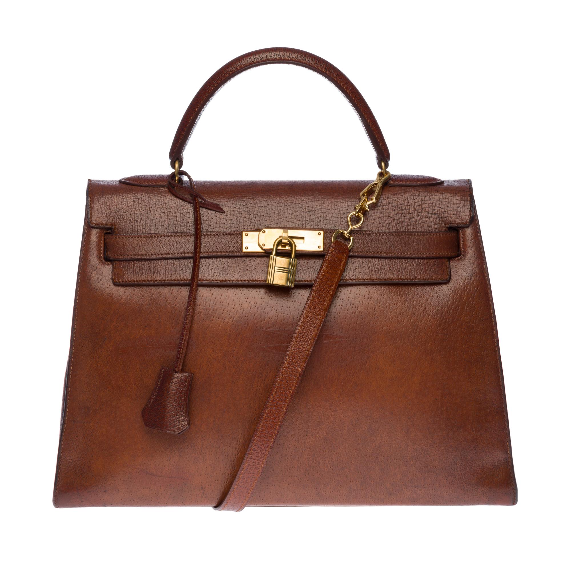 Hermès Kelly 32 handbag with strap in Brown Pecari leather, GHW