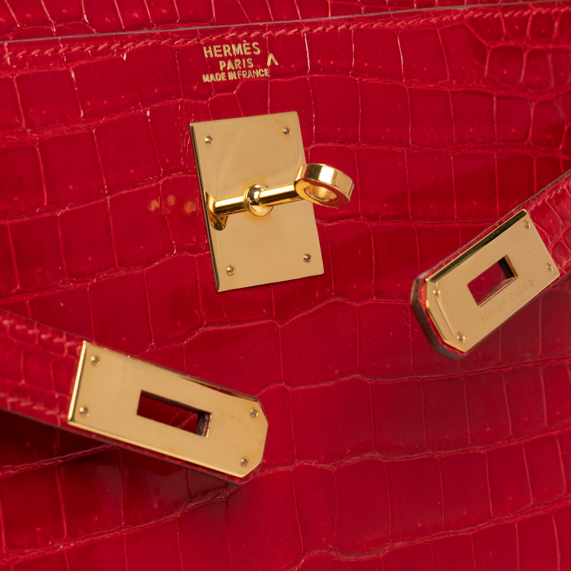 Hermès Kelly 32 handbag with strap in crocodile 