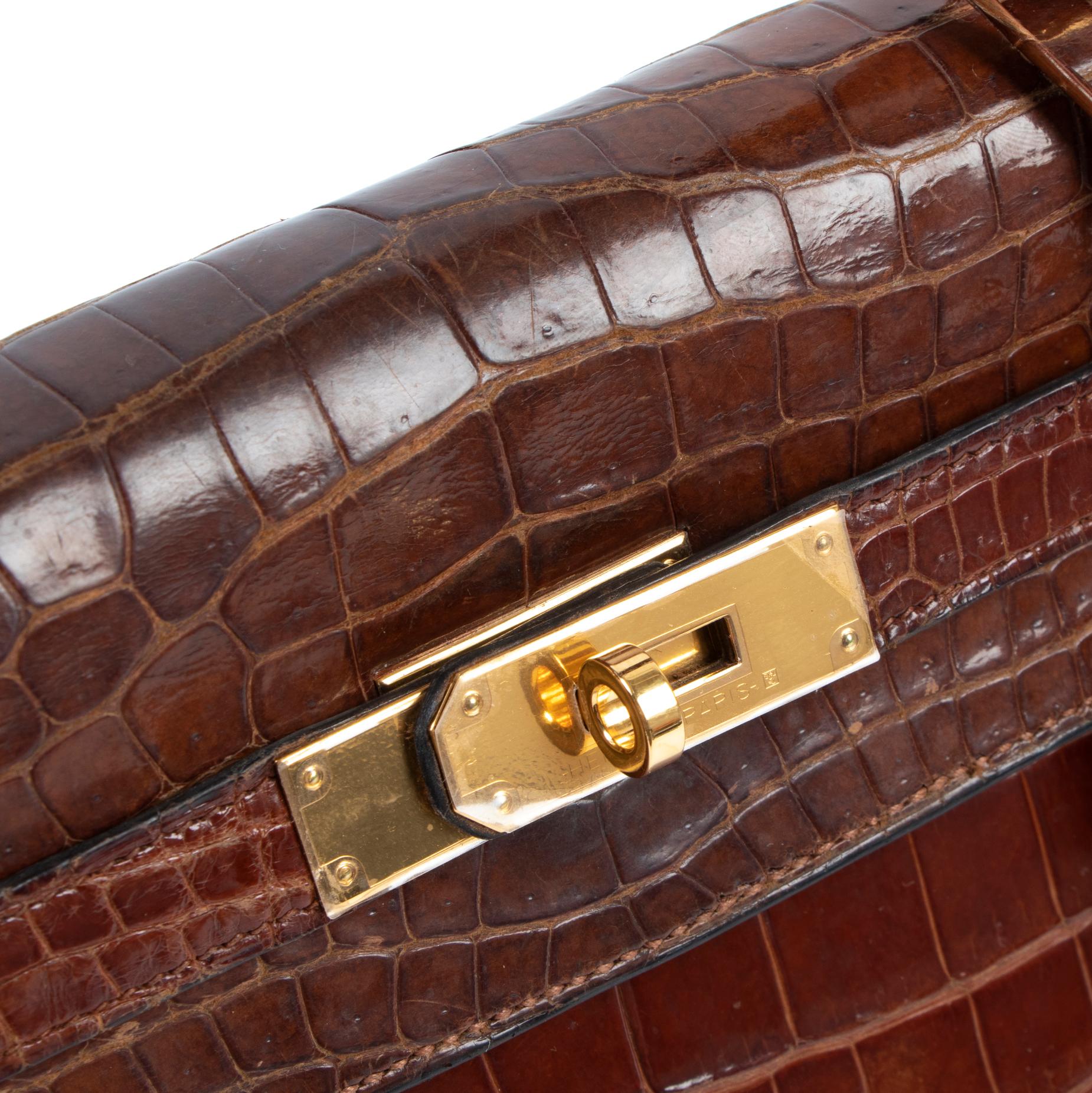 Marron Hermès - Sac Kelly 32 Miel Crocodile GHW en vente