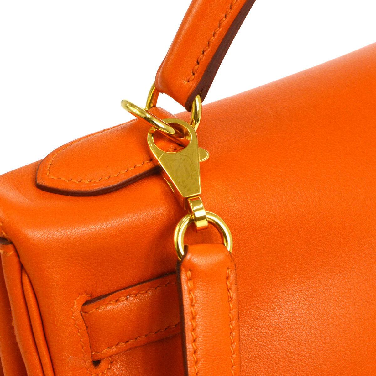 Hermes Kelly 32 Orange Leather Gold Top Handle Satchel Evening Kelly Bag In Good Condition In Chicago, IL