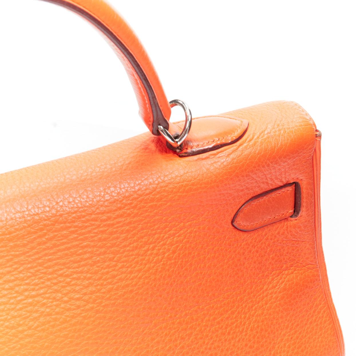 HERMES Kelly 32 PHW orange togo leather silver buckle top handle shoulder bag For Sale 11