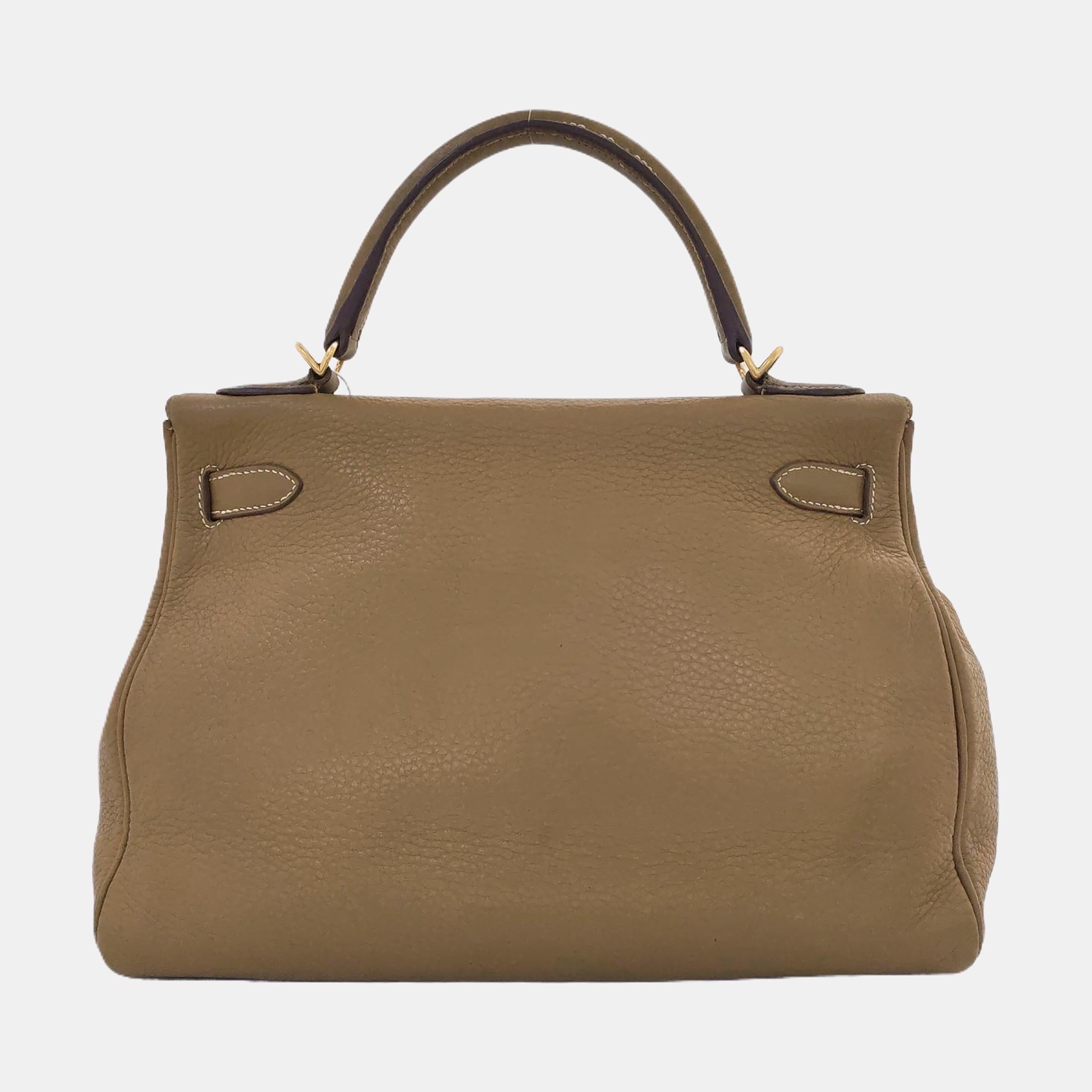 Marron Hermes Kelly 32 Retourne Biscuit Brown Clemence Leather Gold HW Double Ring en vente