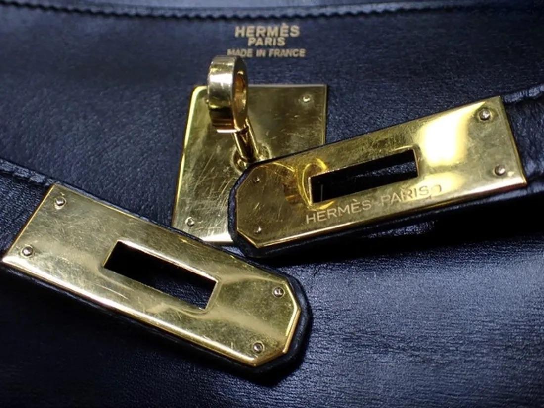 Hermes Kelly 32 Retourne Caja Negra Piel Oro HW 1987 en venta 6