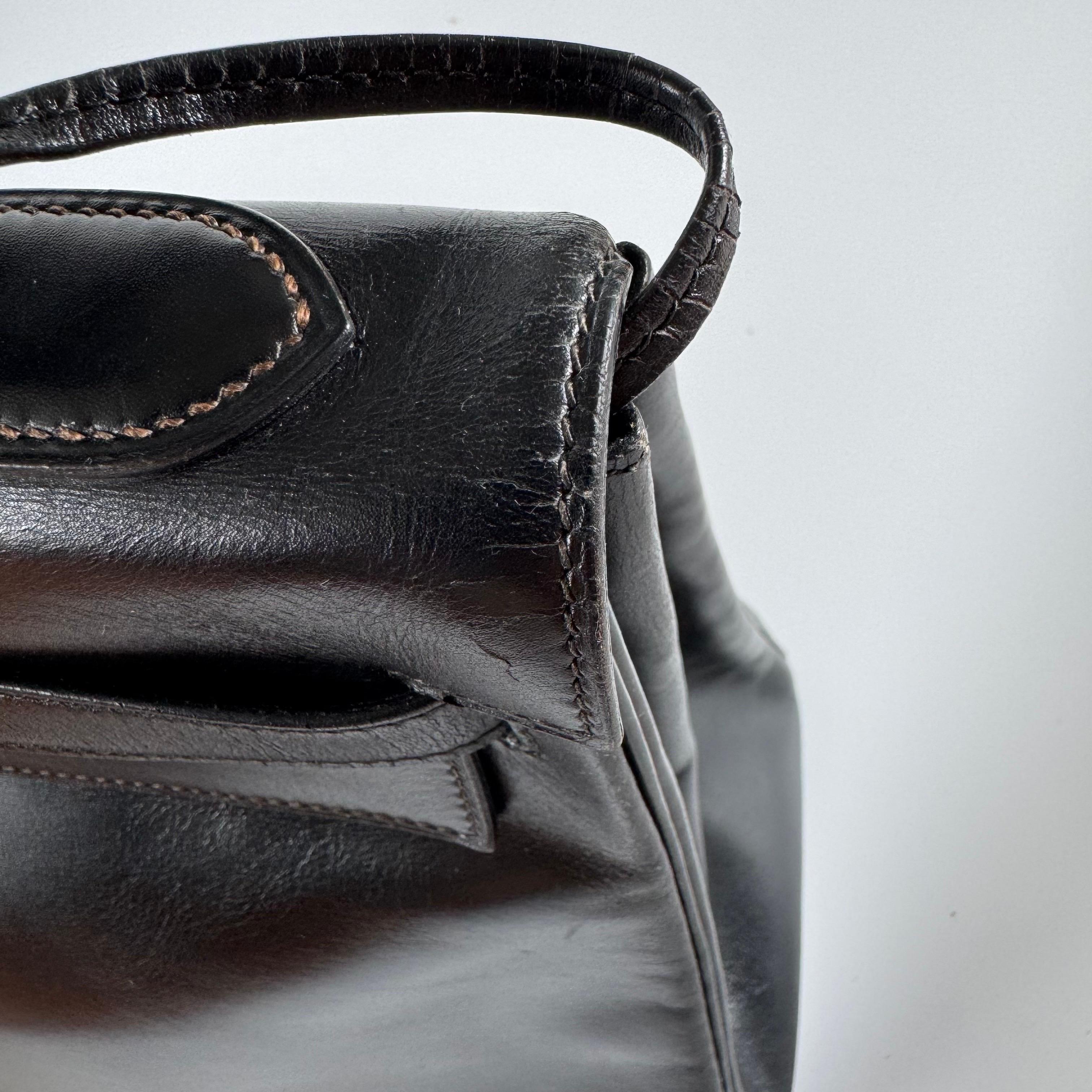Hermes Kelly 32 Retourne Scatola Nera Pelle Oro HW 1987 in vendita 15