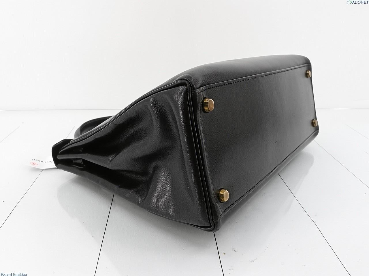 Hermes Kelly 32 Retourne Caja Negra Piel Oro HW 1987 en venta 1