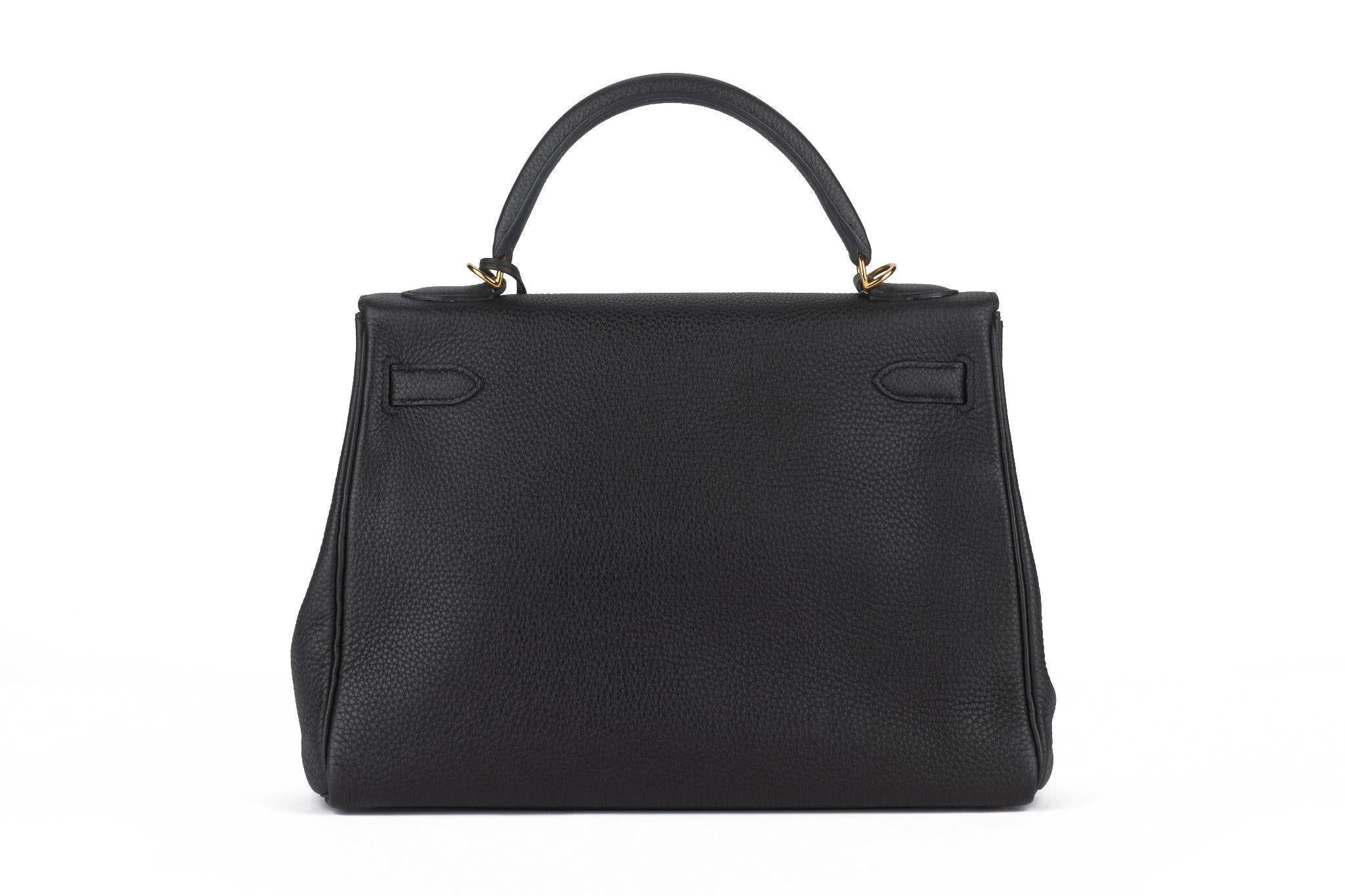 Hermès Kelly 32 Retournè Pelle togo nera In condizioni ottime in vendita a West Hollywood, CA