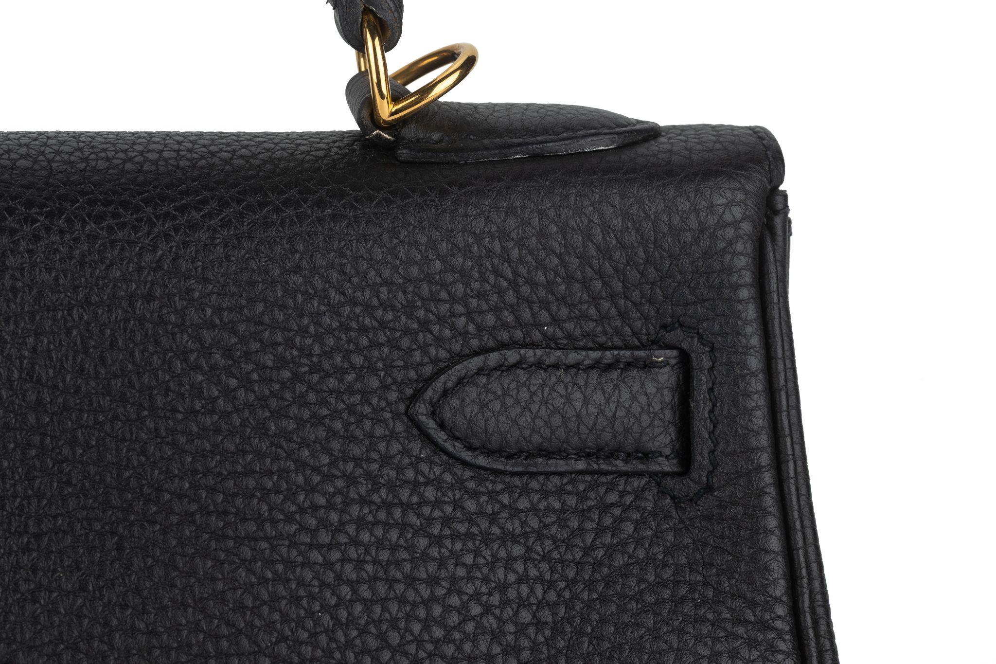 Hermès Kelly 32 Retournè Pelle togo nera in vendita 3