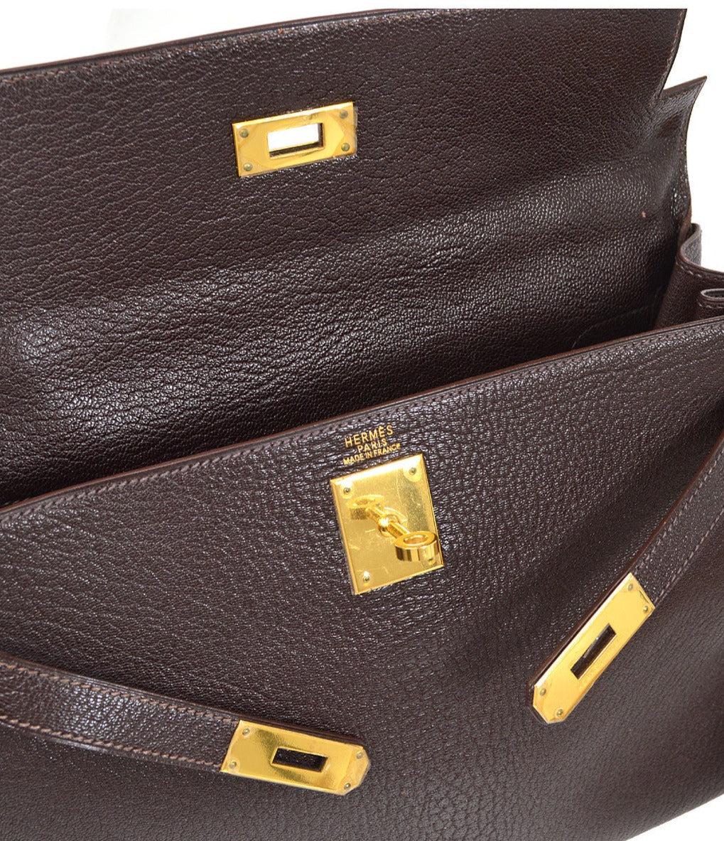 HERMES Kelly 32 Retourne Brown Chevre Leather  Gold Hardware Top Handle Shoulder In Good Condition In Chicago, IL