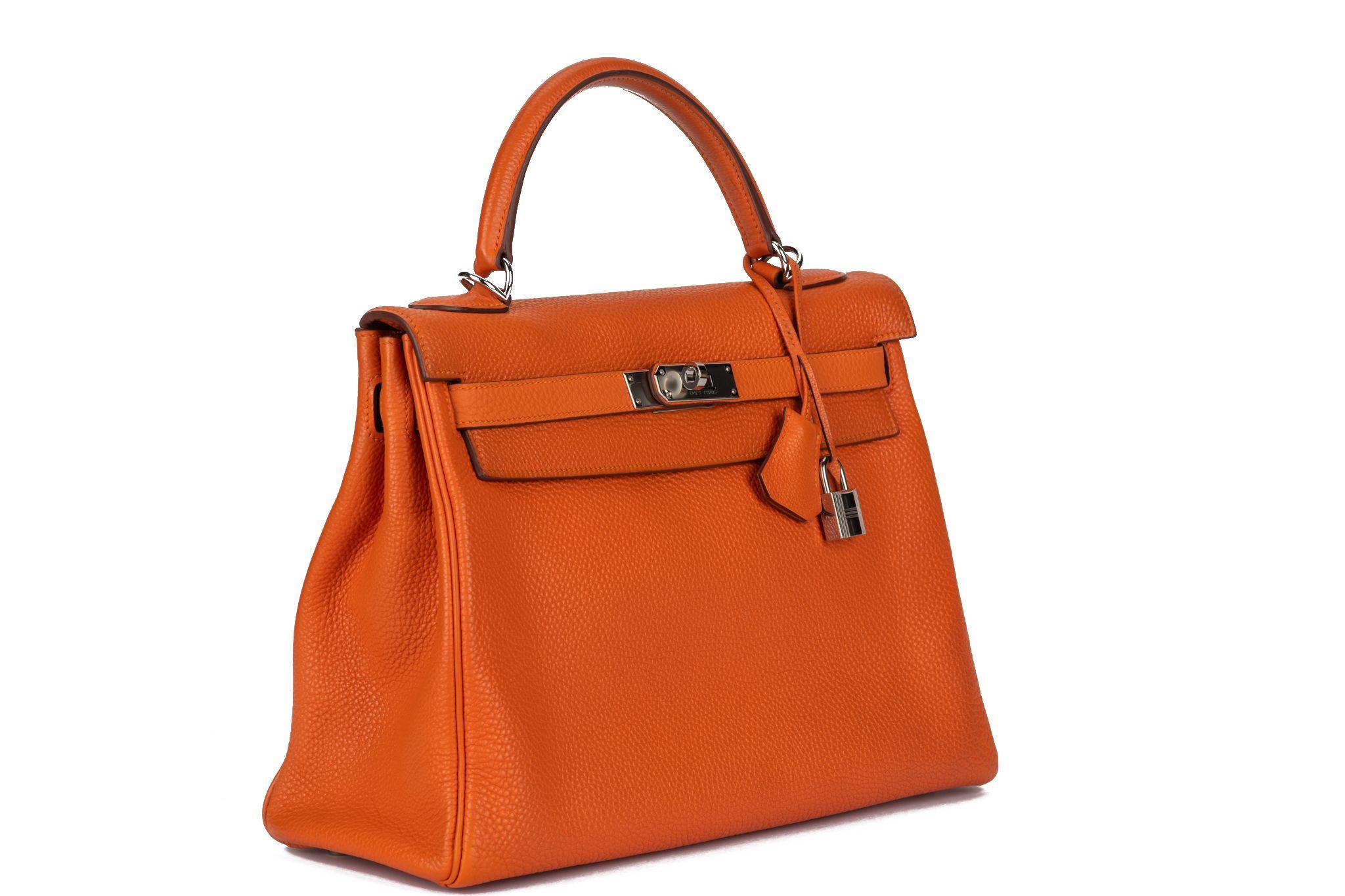 Hermès Kelly 32 Retourne Clemence Orange In Excellent Condition For Sale In West Hollywood, CA