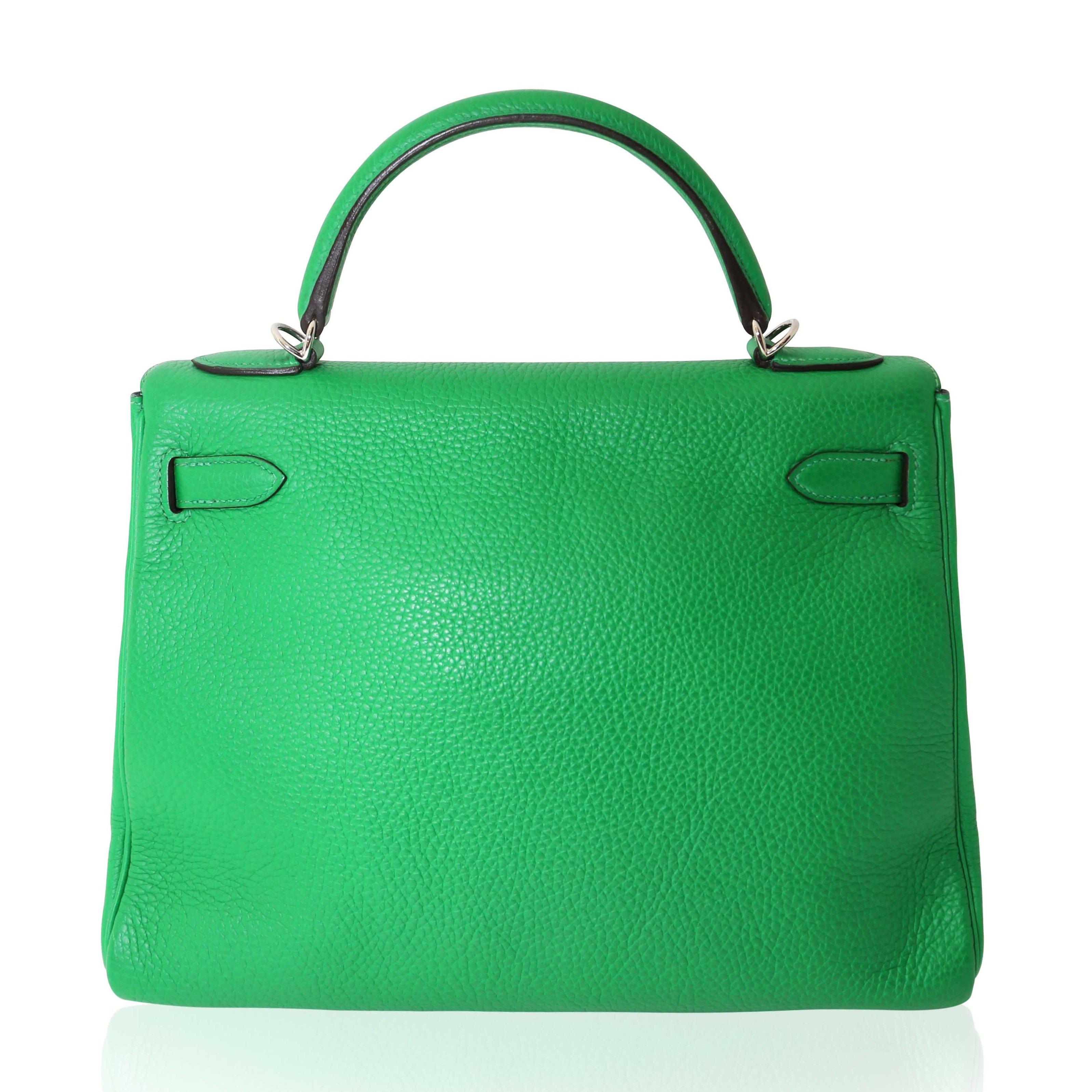Hermès Kelly 32 Retourne Grün Taurillon Clemence PHW im Zustand „Hervorragend“ in London, GB