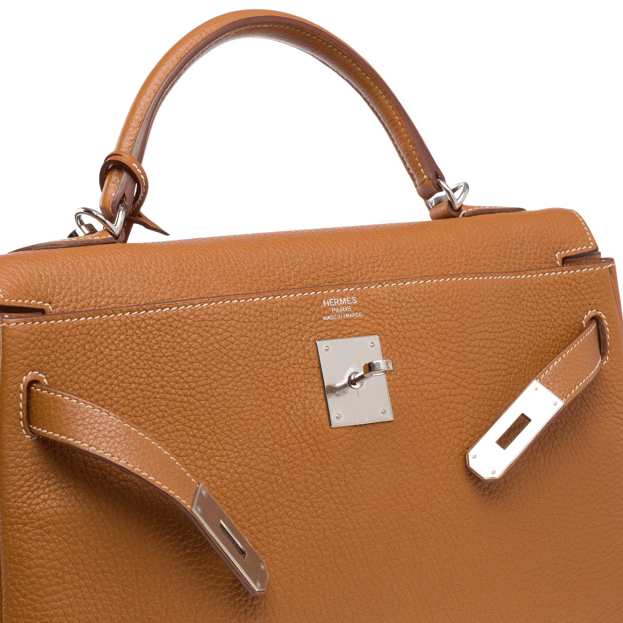 Hermès Kelly 32 retourné handbag strap in Camel (Gold) Togo calf leather, PHW For Sale 2