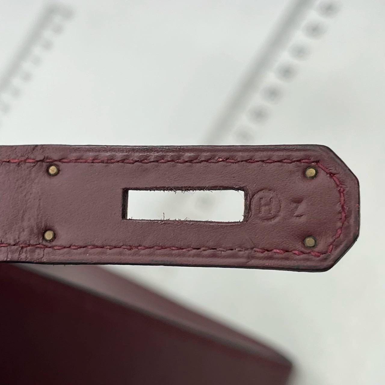 Hermès Kelly 32 Sellier Burgundy Box Leather Gold HW 1978 im Angebot 5