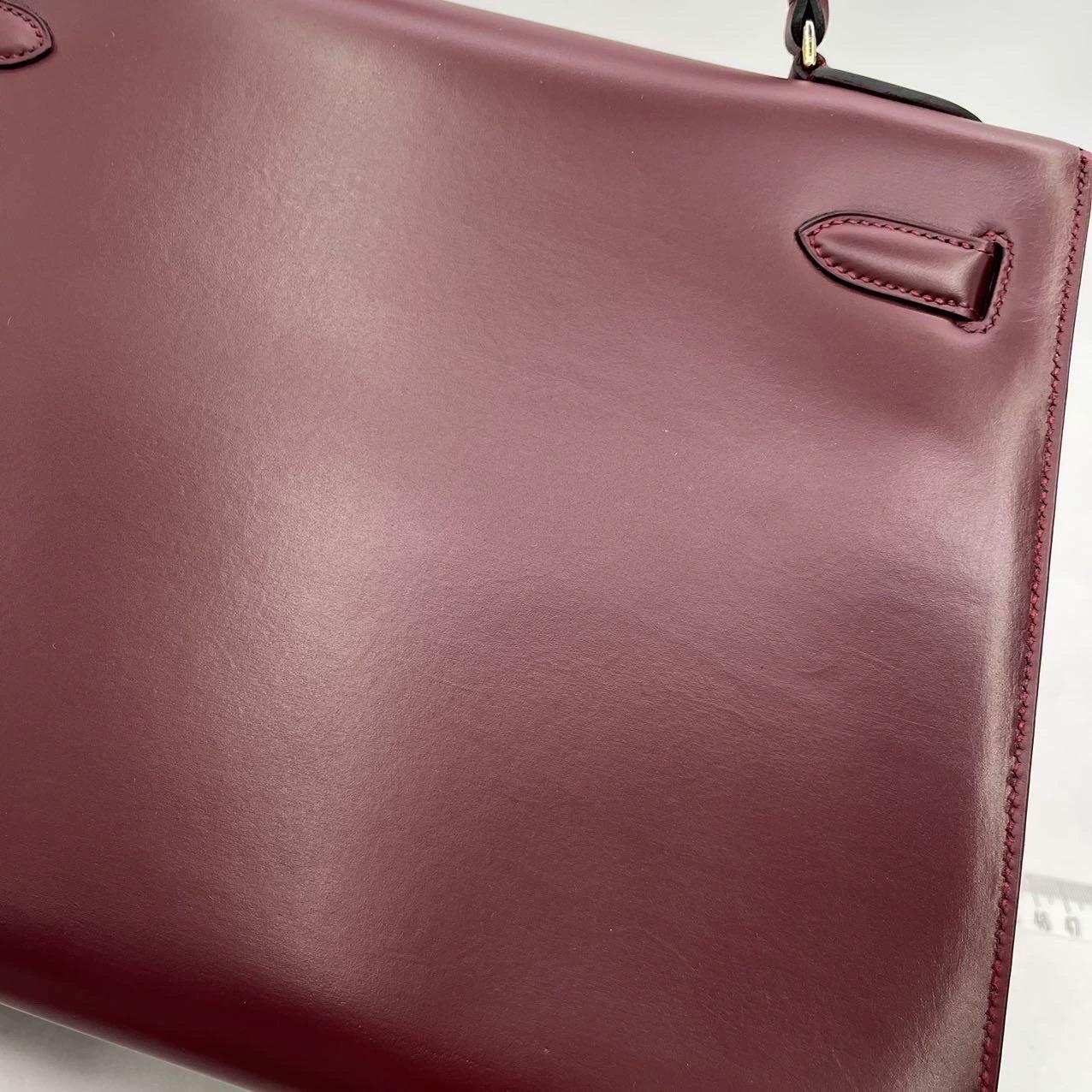 Hermès Kelly 32 Sellier Burgundy Box Leather Gold HW 1978 im Angebot 10