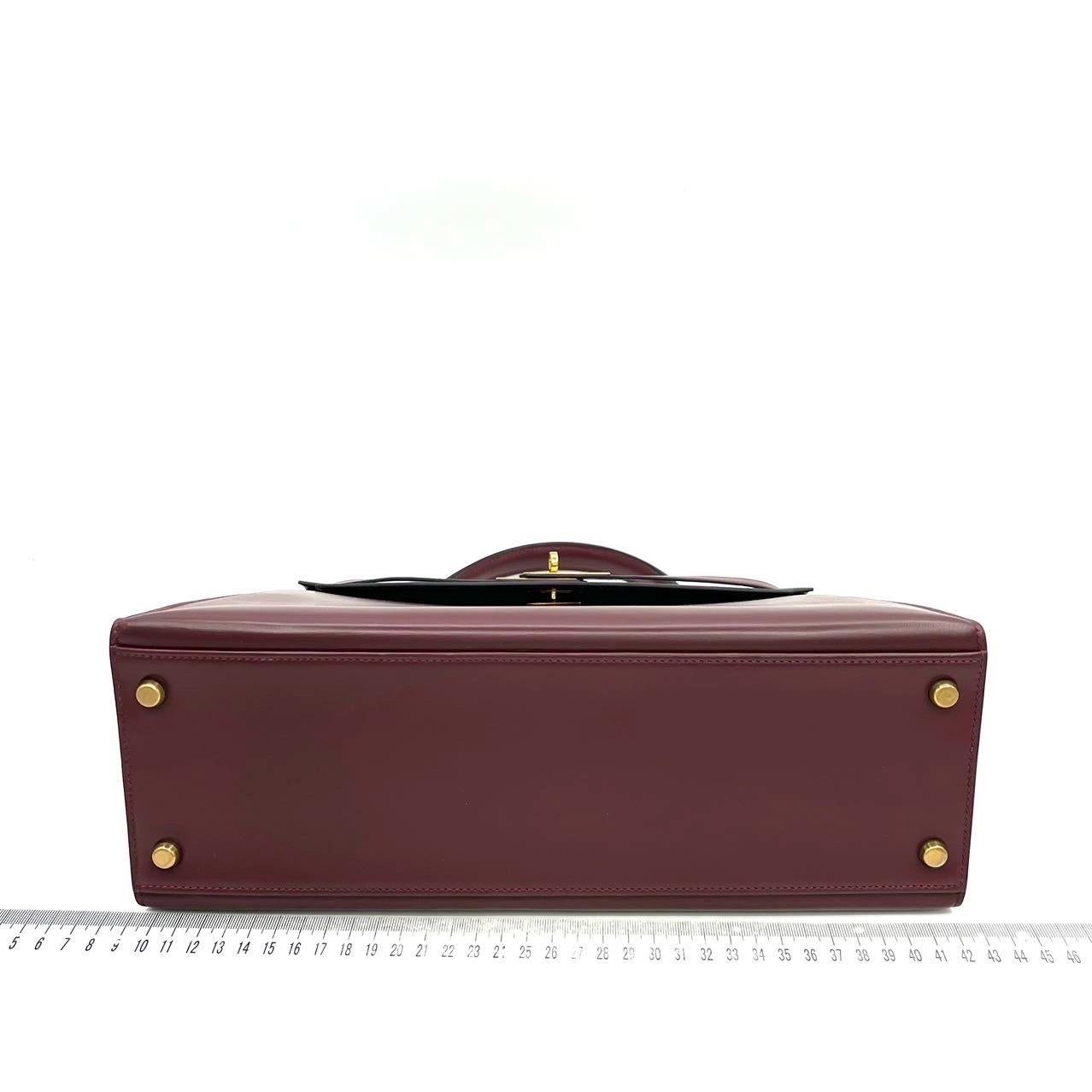 Hermès Kelly 32 Sellier Burgundy Box Leather Gold HW 1978 im Zustand „Gut“ im Angebot in AUBERVILLIERS, FR