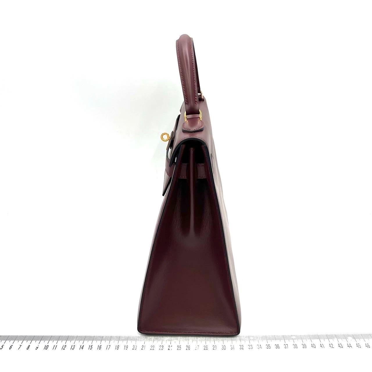 Hermès Kelly 32 Sellier Burgundy Box Leather Gold HW 1978 Damen im Angebot