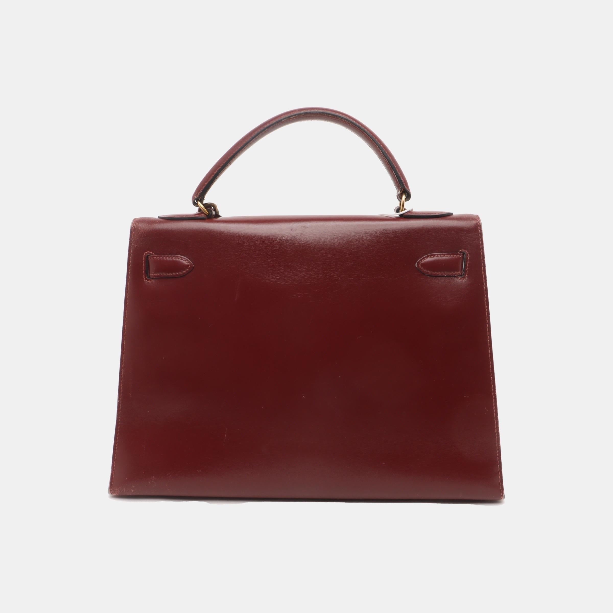 Hermes Kelly 32 Sellier Burgund Box Leder Gold HW 1987 im Zustand „Relativ gut“ in AUBERVILLIERS, FR