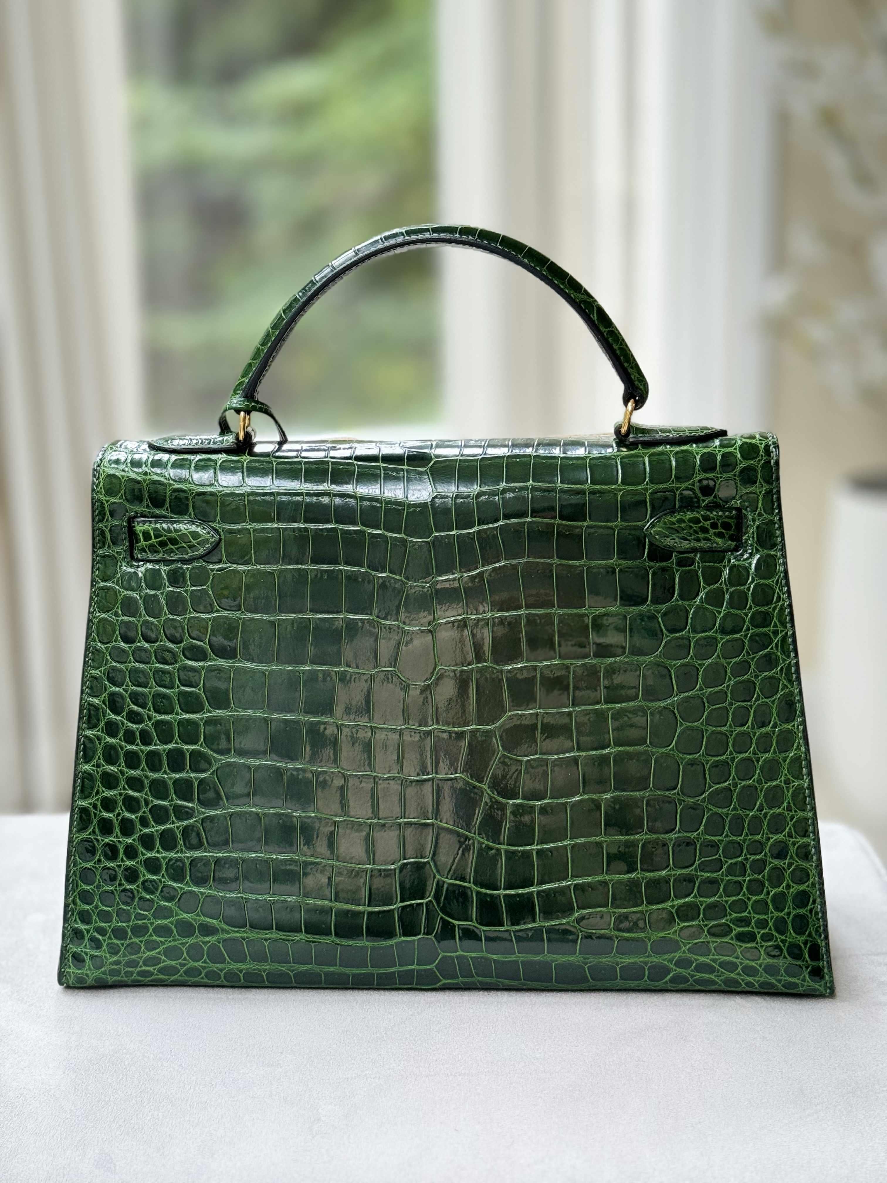 Hermes Kelly 32 Sellier Sac en crocodile porosus émeraude Excellent état - En vente à New York, NY