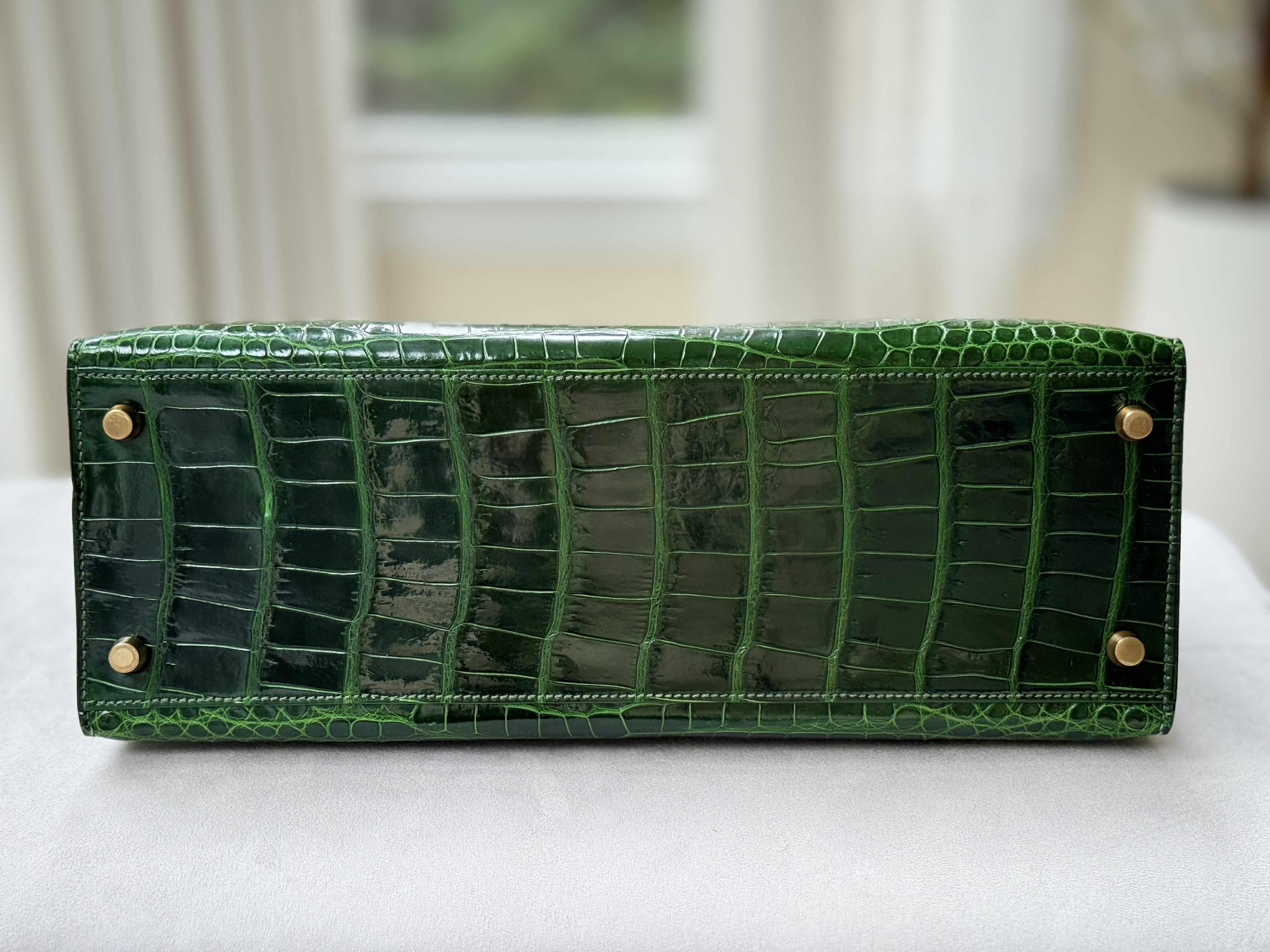Hermes Kelly 32 Sellier Sac en crocodile porosus émeraude en vente 5