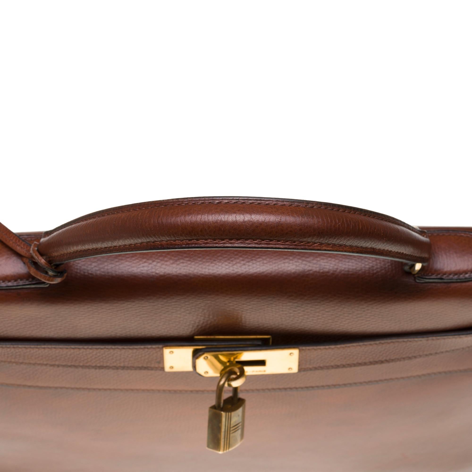 Hermès Kelly 32 sellier Handtasche aus braunem Courchevel Leder und goldenen Beschlägen 3
