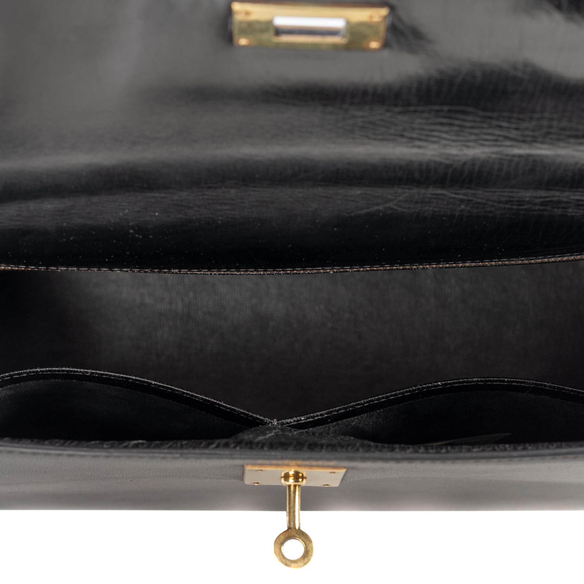 Hermès Kelly 32 sellier in black calfskin with gold hardware! 2
