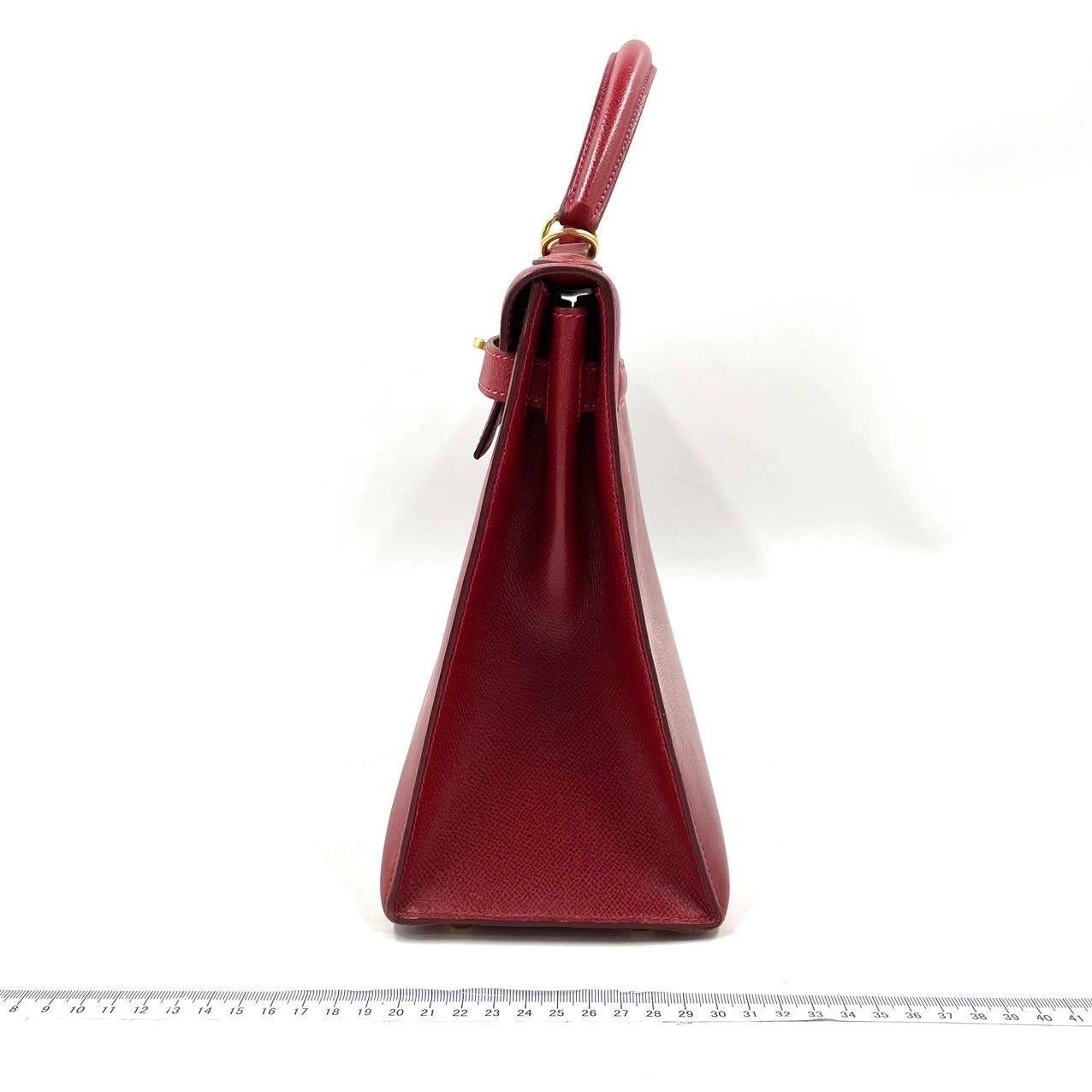Women's Hermes Kelly 32 Sellier Rouge Vif Red Courchevel Leather Gold HW 2003 For Sale