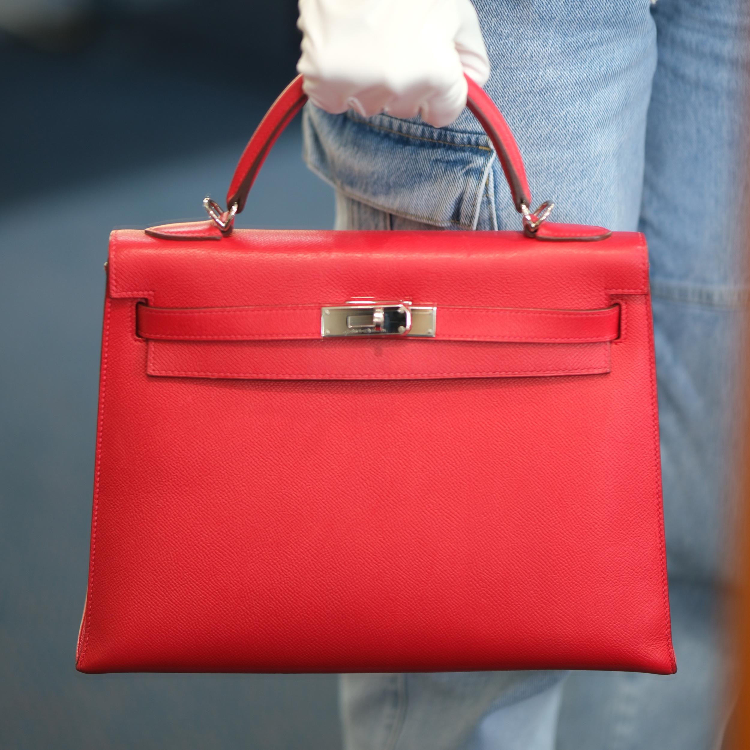 Hermes Kelly 32 Sellier Rouge Epsom avec quincaillerie en Palladium Bon état - En vente à North Miami Beach, FL