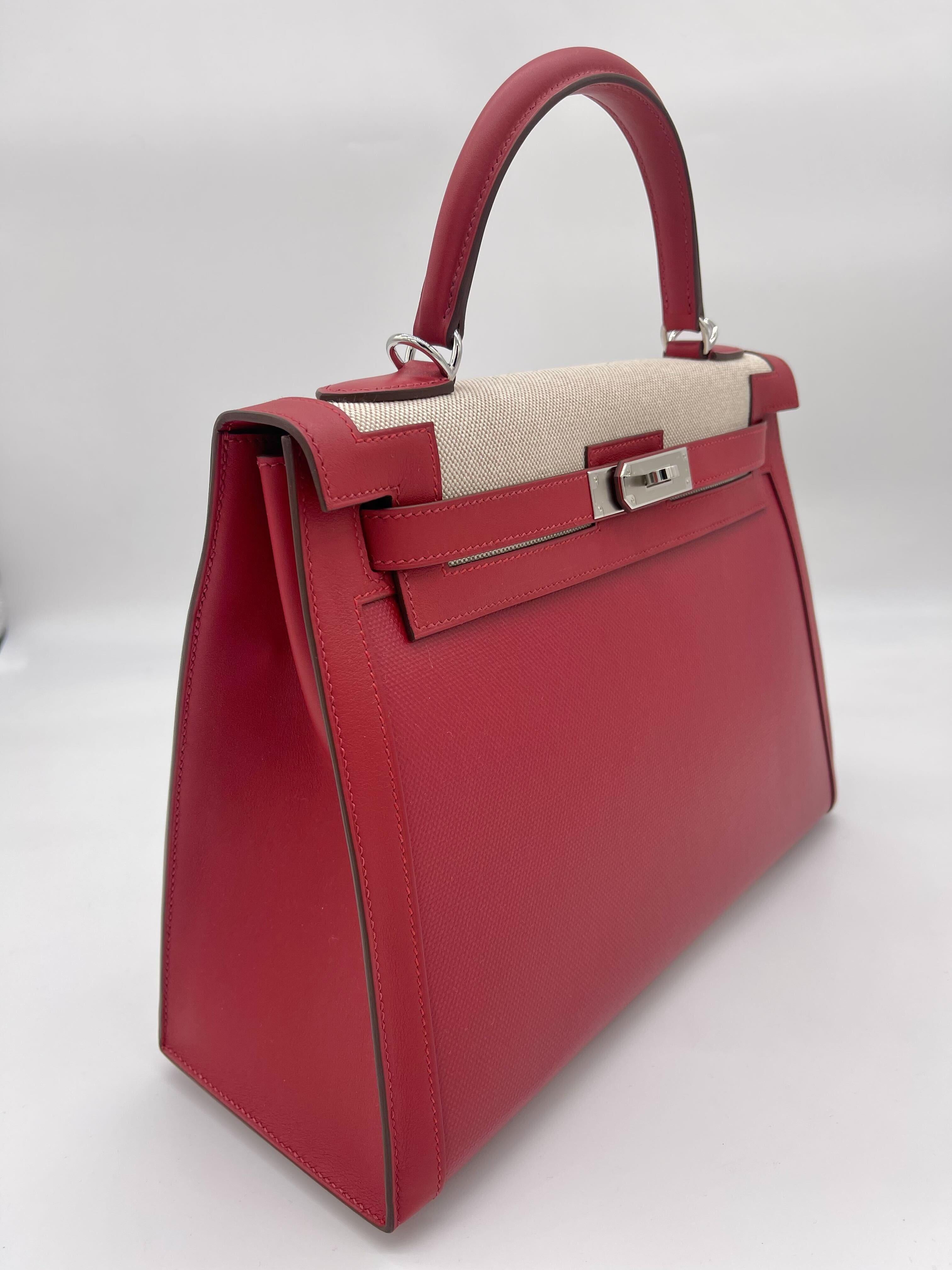 Hermes Kelly 32 Sellier Rouge Piment Swift and Toile Berline Palladium Hardware In New Condition For Sale In New York, NY