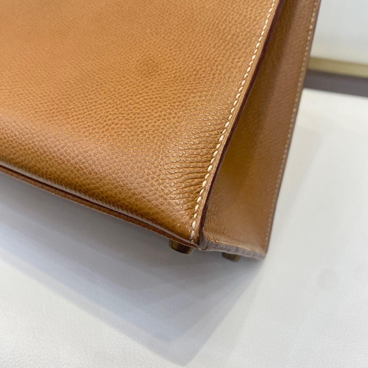 Hermes Kelly 32 Sellier Vintage Gold Epsom Leather Gold Hardware With Strap 1990 For Sale 5