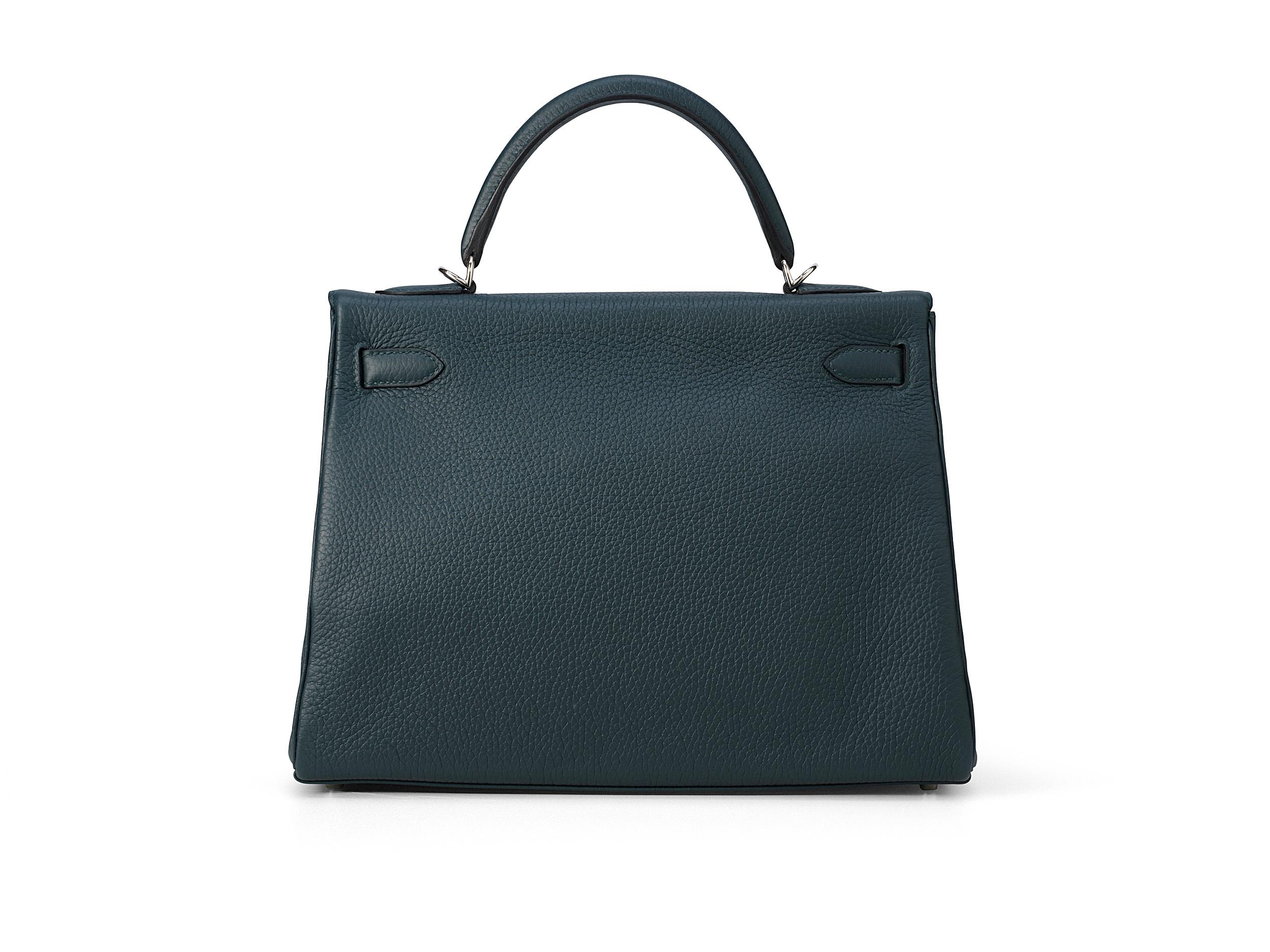 Hermès Kelly 32 Vert Cypres Taurillon Clemence Palladium Hardware (Schwarz) im Angebot