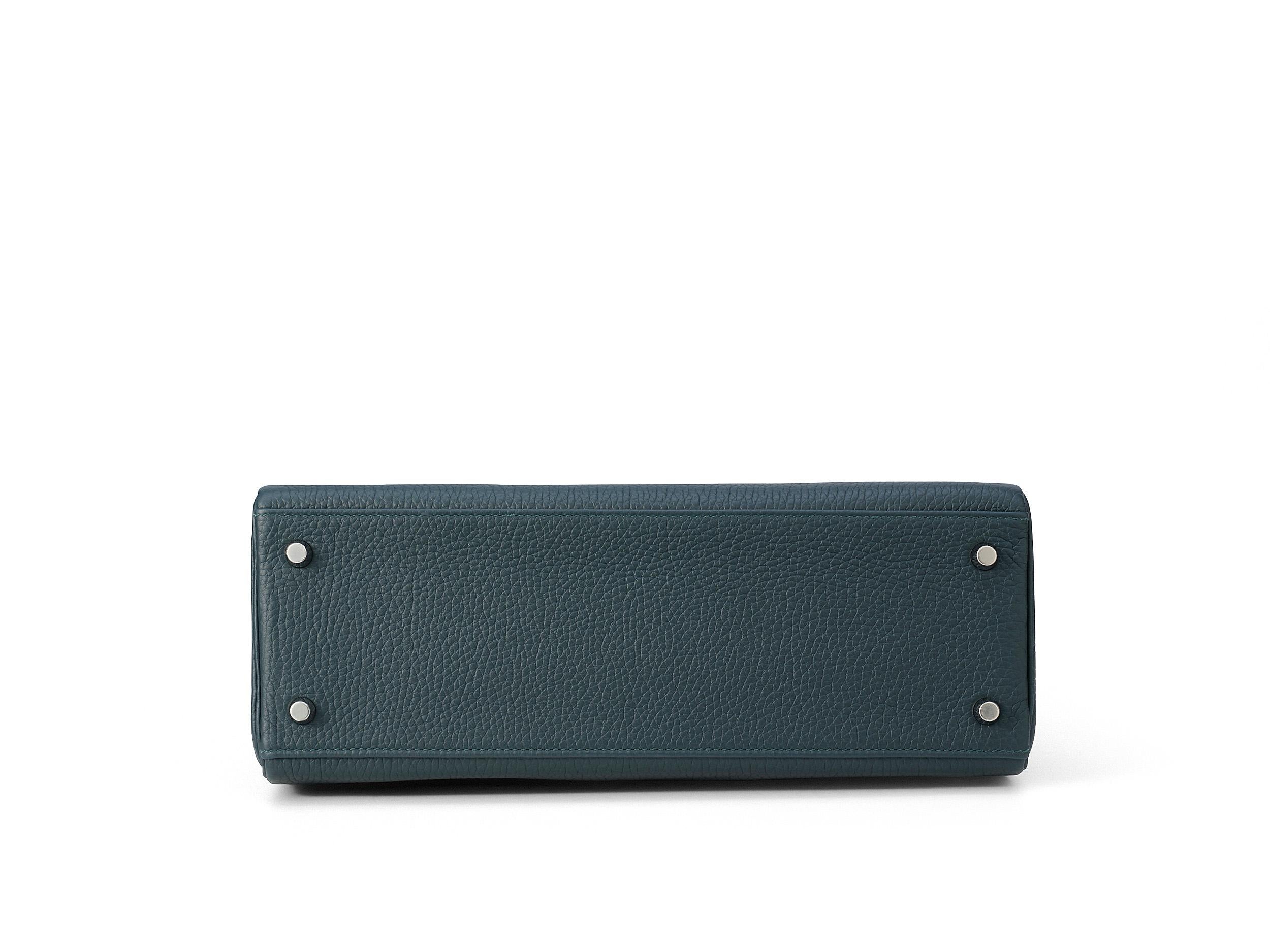 Hermès Kelly 32 Vert Cypres Taurillon Clemence Palladium Hardware im Angebot 3