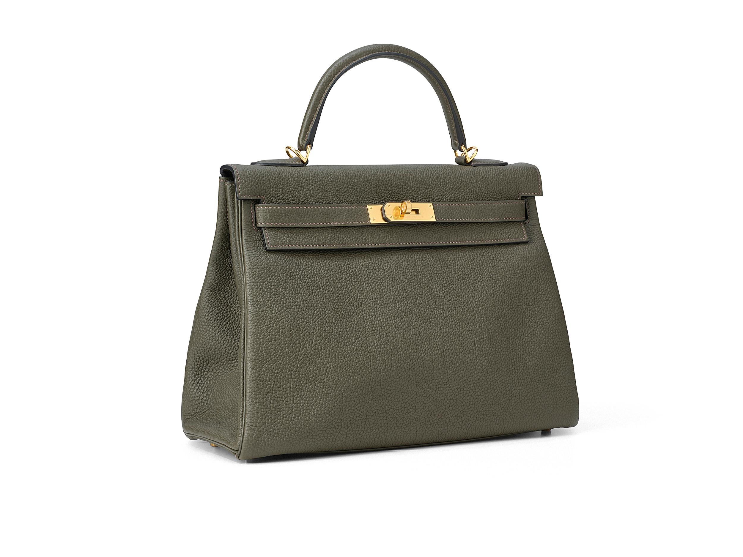 Hermès Kelly 32 in vert de gris and togo leather with gold hardware. The bag is unworn and comes as full set including the original receipt.

Stamp Y (2020) 


