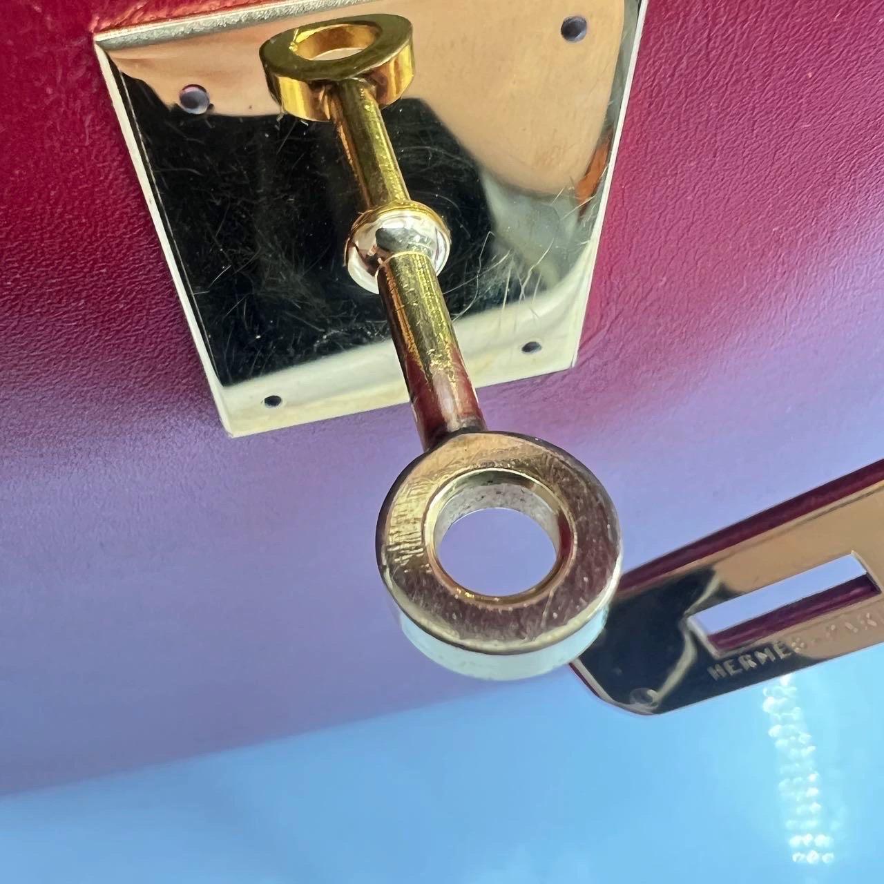 Hermes Kelly 32 Vintage Sellier Rouge Vif Red Box Calf Leather Gold HW 1988 Circ For Sale 11