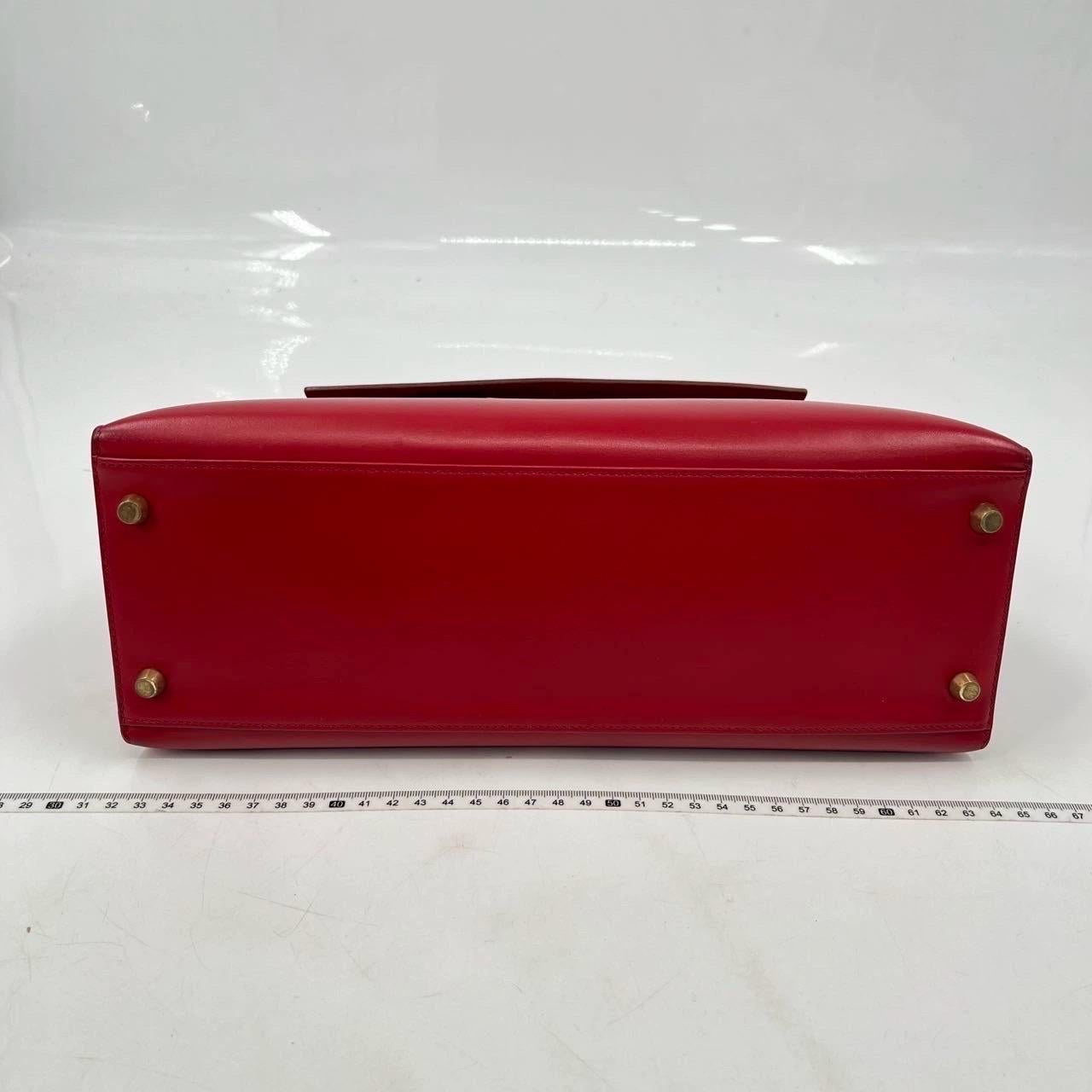 Hermes Kelly 32 Vintage Sellier Rouge Vif Red Box Calf Leather Gold HW 1988 Circ For Sale 4