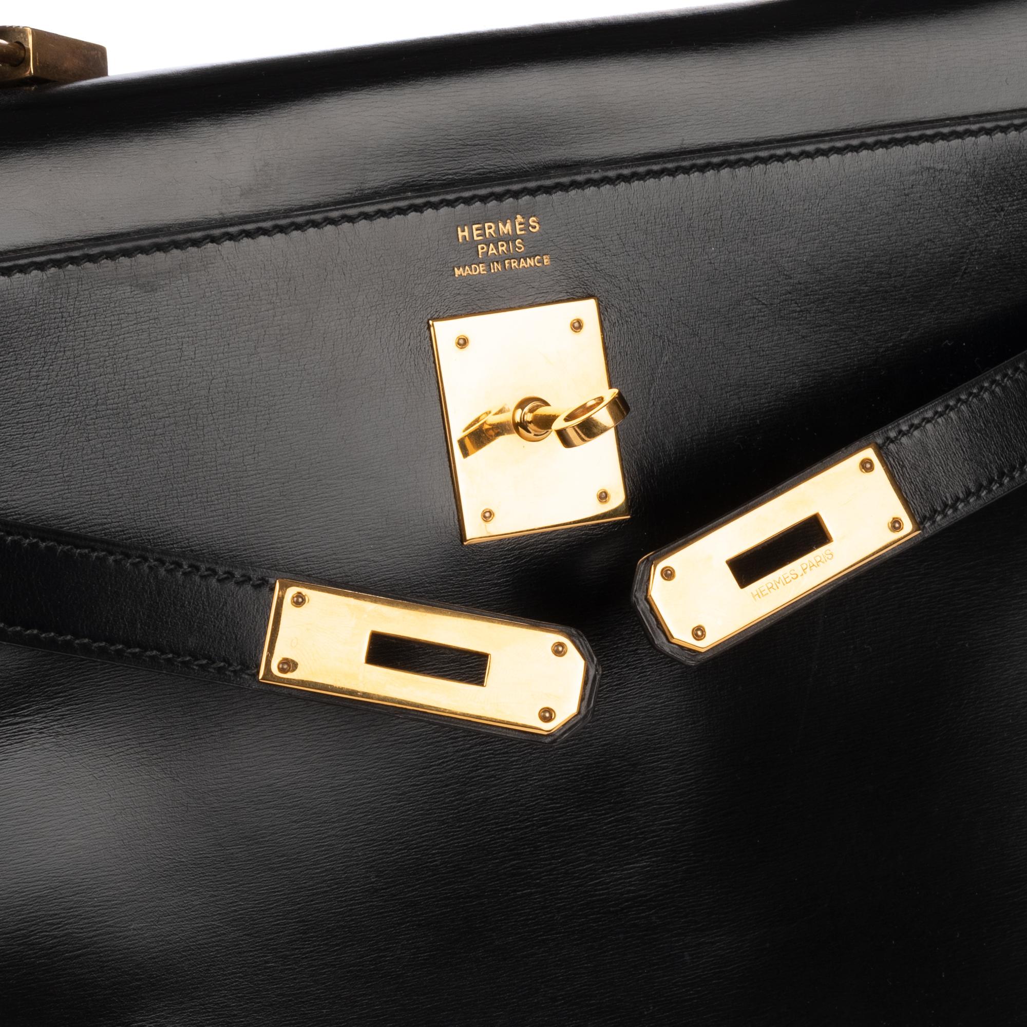 Hermes Kelly 32cm Black Box Leather Handbag In Excellent Condition In Paris, IDF