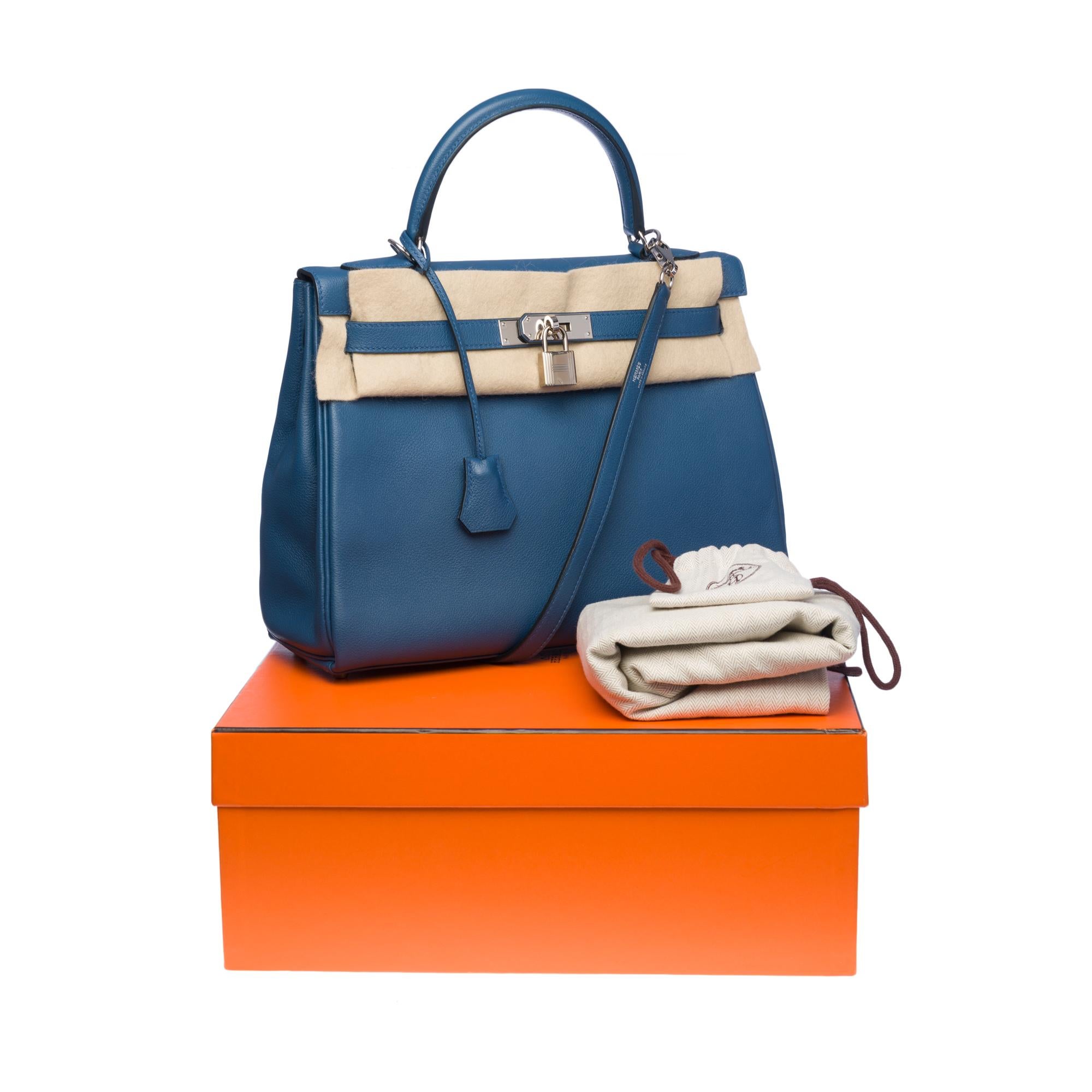 Hermès Kelly 32cm handbag with strap in Evercolor blue Agate leather, SHW 6