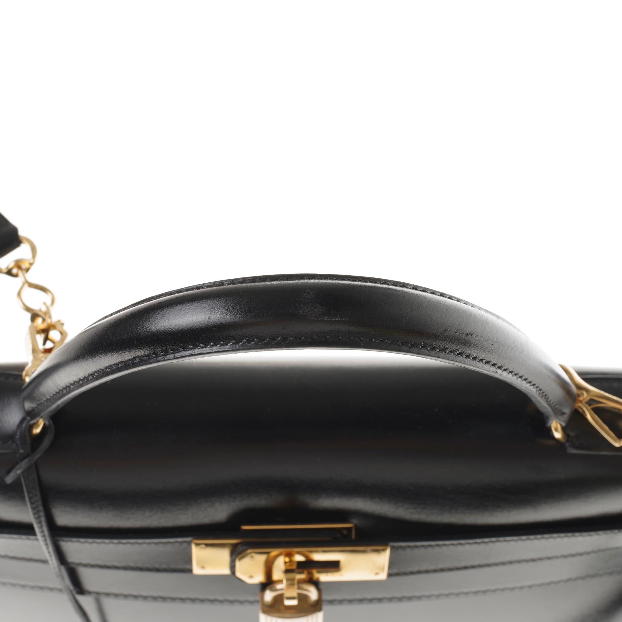 Hermès Kelly 32cm sellier handbag with strap in black calfskin, gold hardware! 3