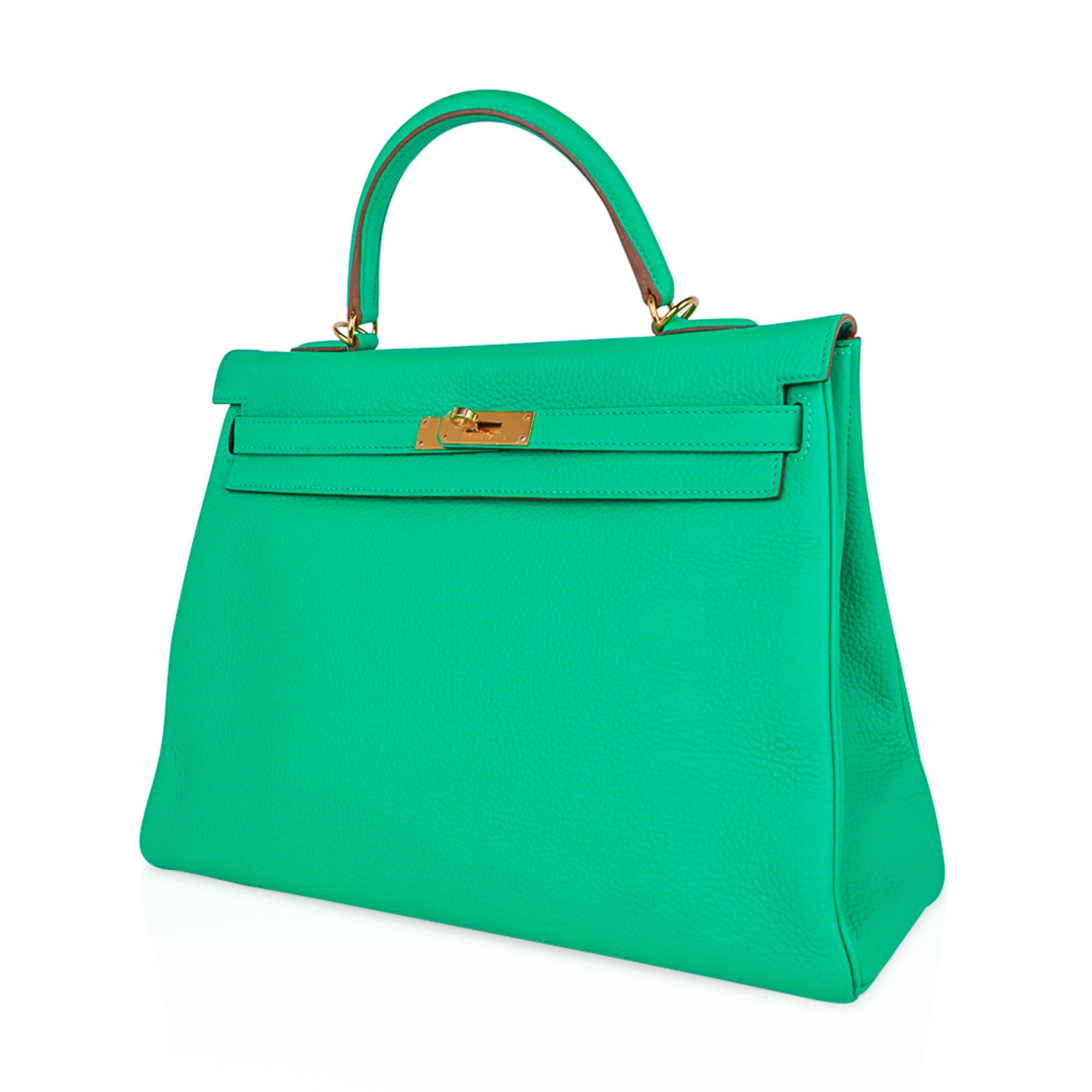 Hermes Kelly 35 Bag Menthe Fresh Green Retourne Gold Hardware   In New Condition In Miami, FL