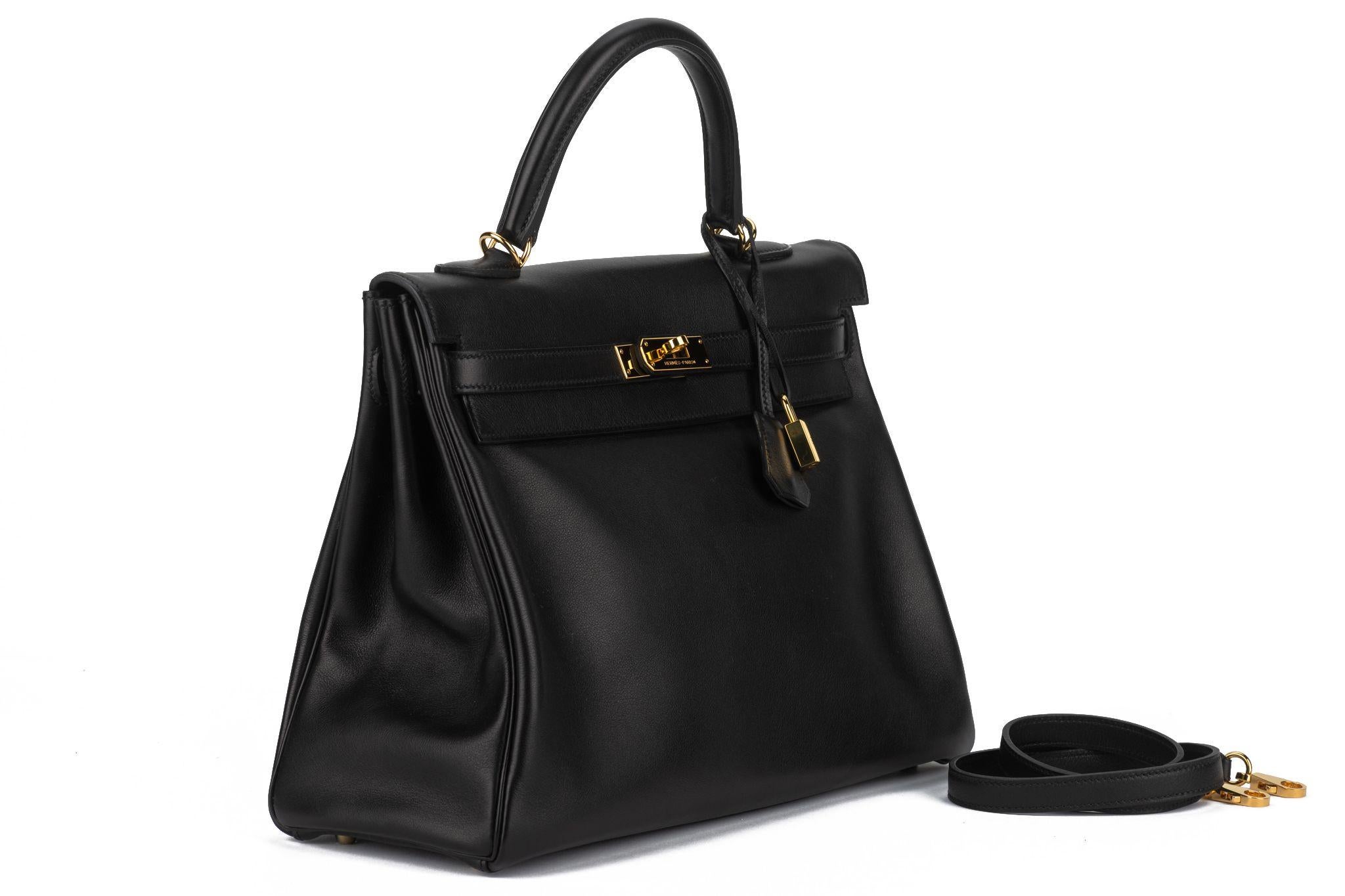 Hermès Kelly 35 Black Swift Gold HDWR In Excellent Condition In West Hollywood, CA