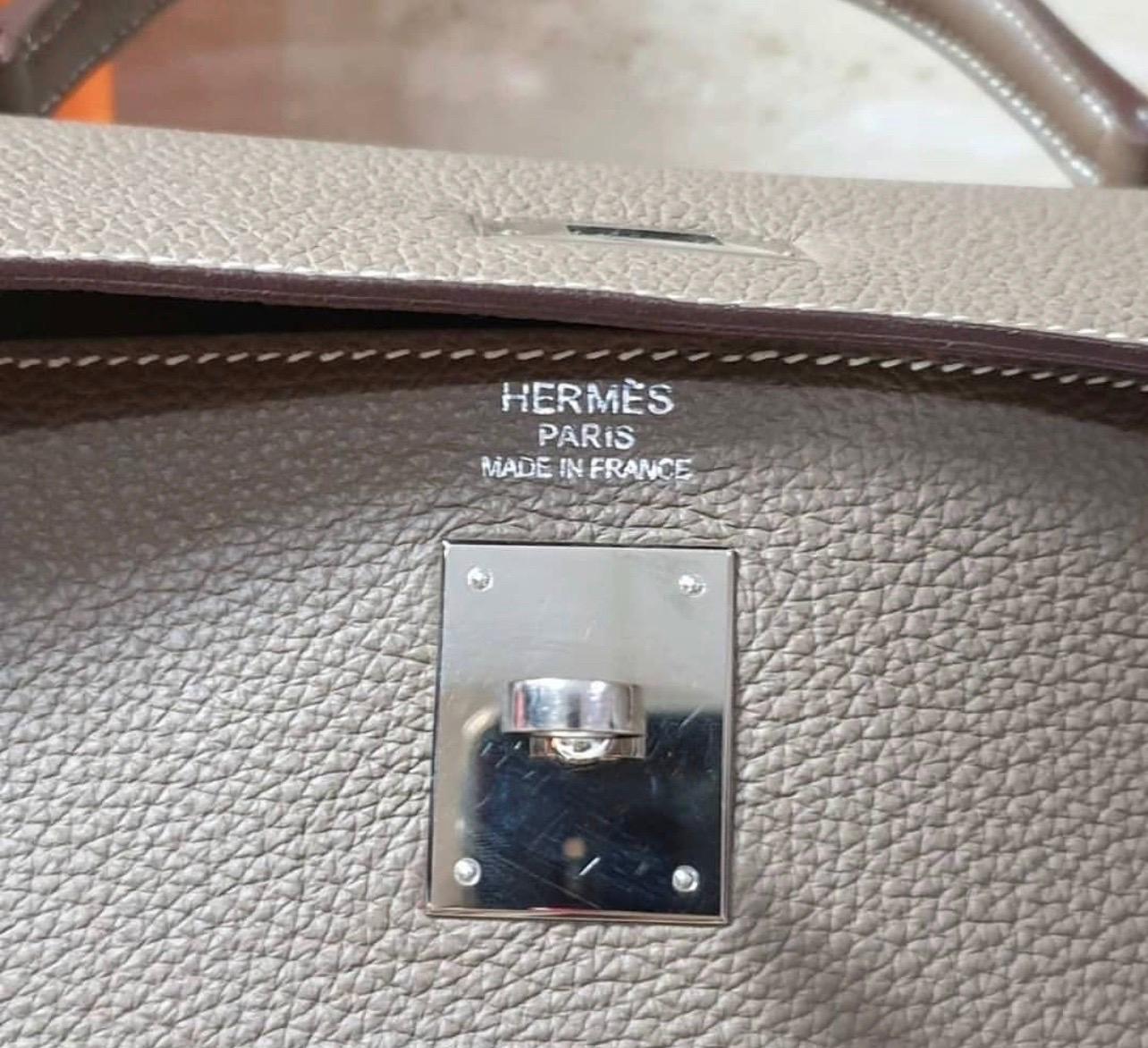 Women's Hermes Kelly 35 Leather Handbag.