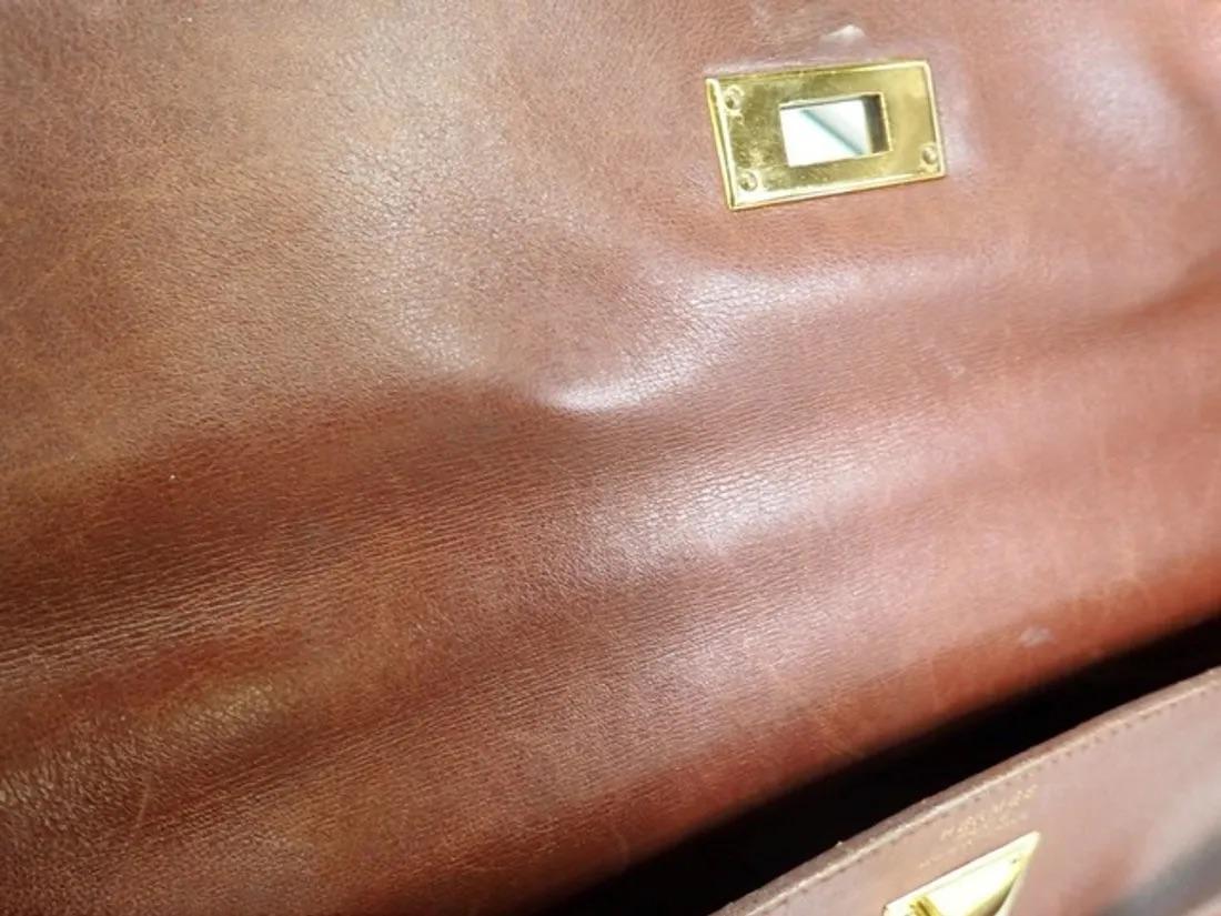 Hermes Kelly 35 Retourne Brown Box Calfskin Leather Gold Hardware For Sale 16