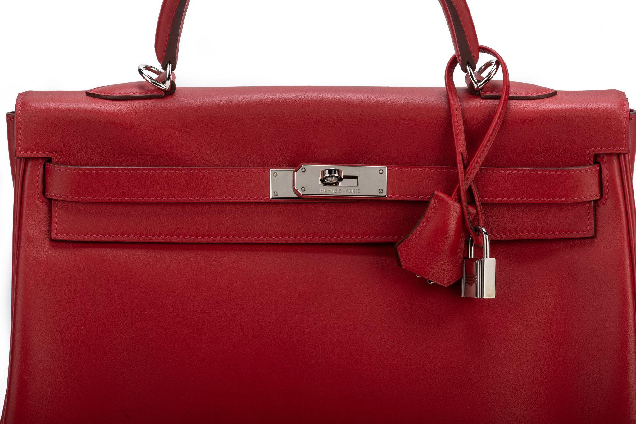 Hermes Kelly 35 Rouge Casaque Swift In Excellent Condition For Sale In West Hollywood, CA